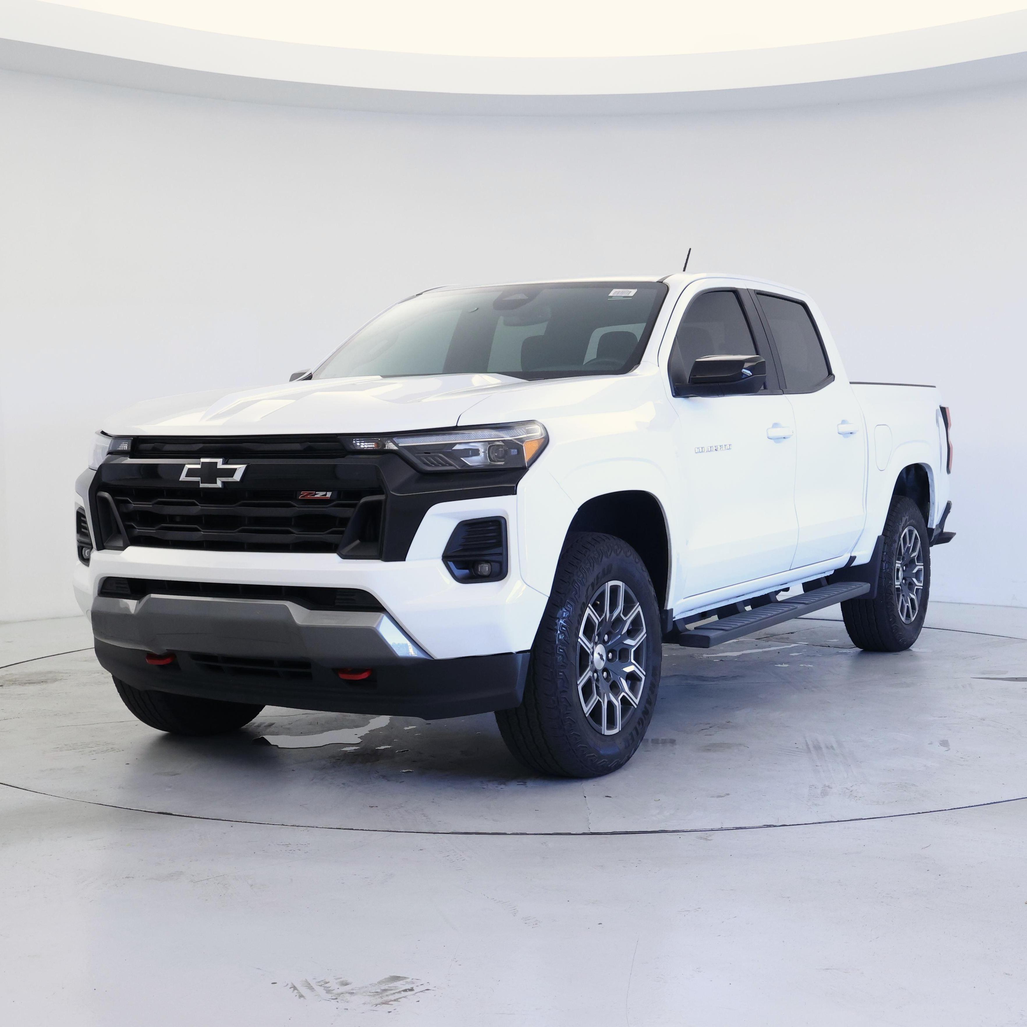 Thumbnail: 2023 Chevrolet Colorado - 4