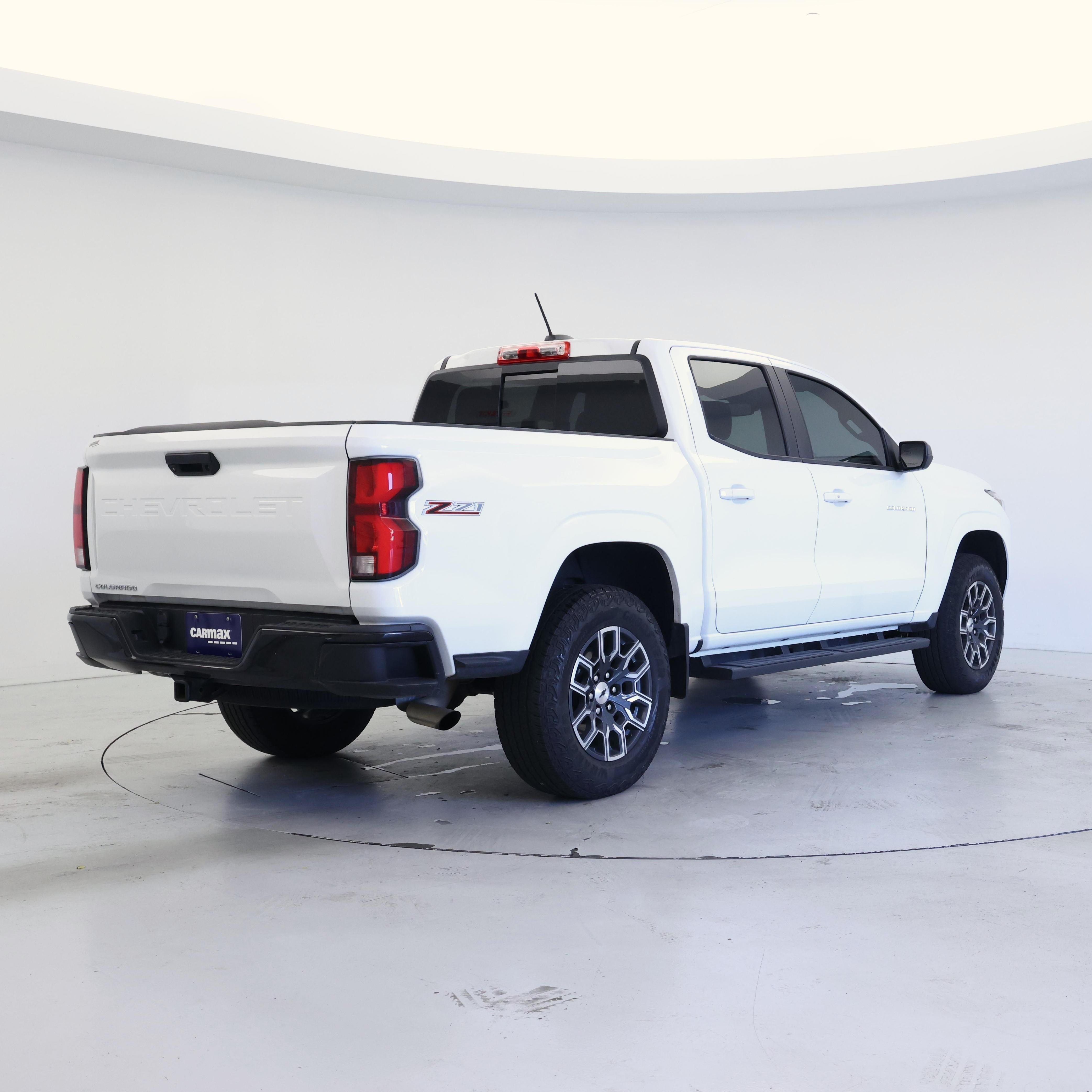 Thumbnail: 2023 Chevrolet Colorado - 8
