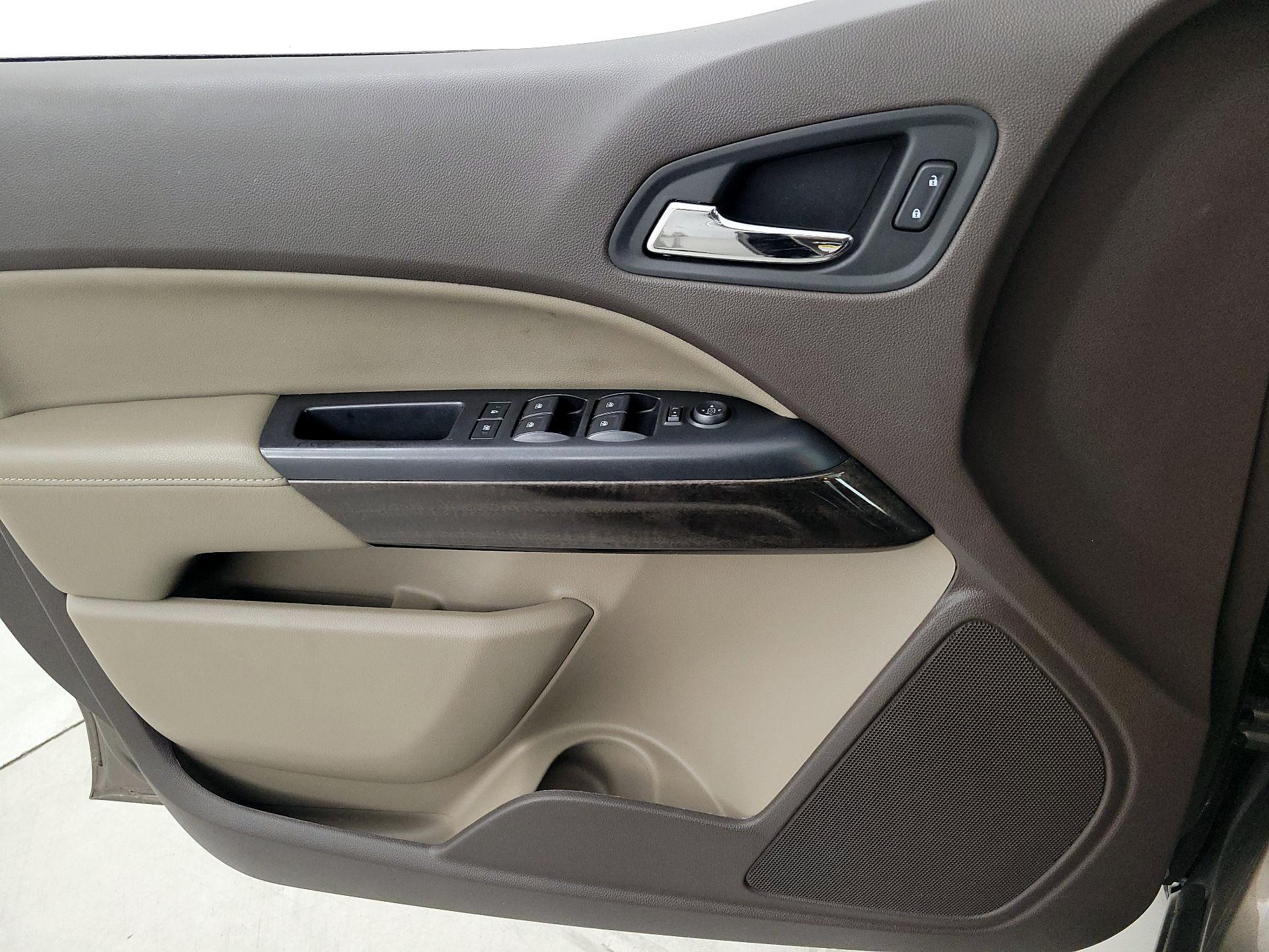 Thumbnail: 2015 GMC Canyon - 12