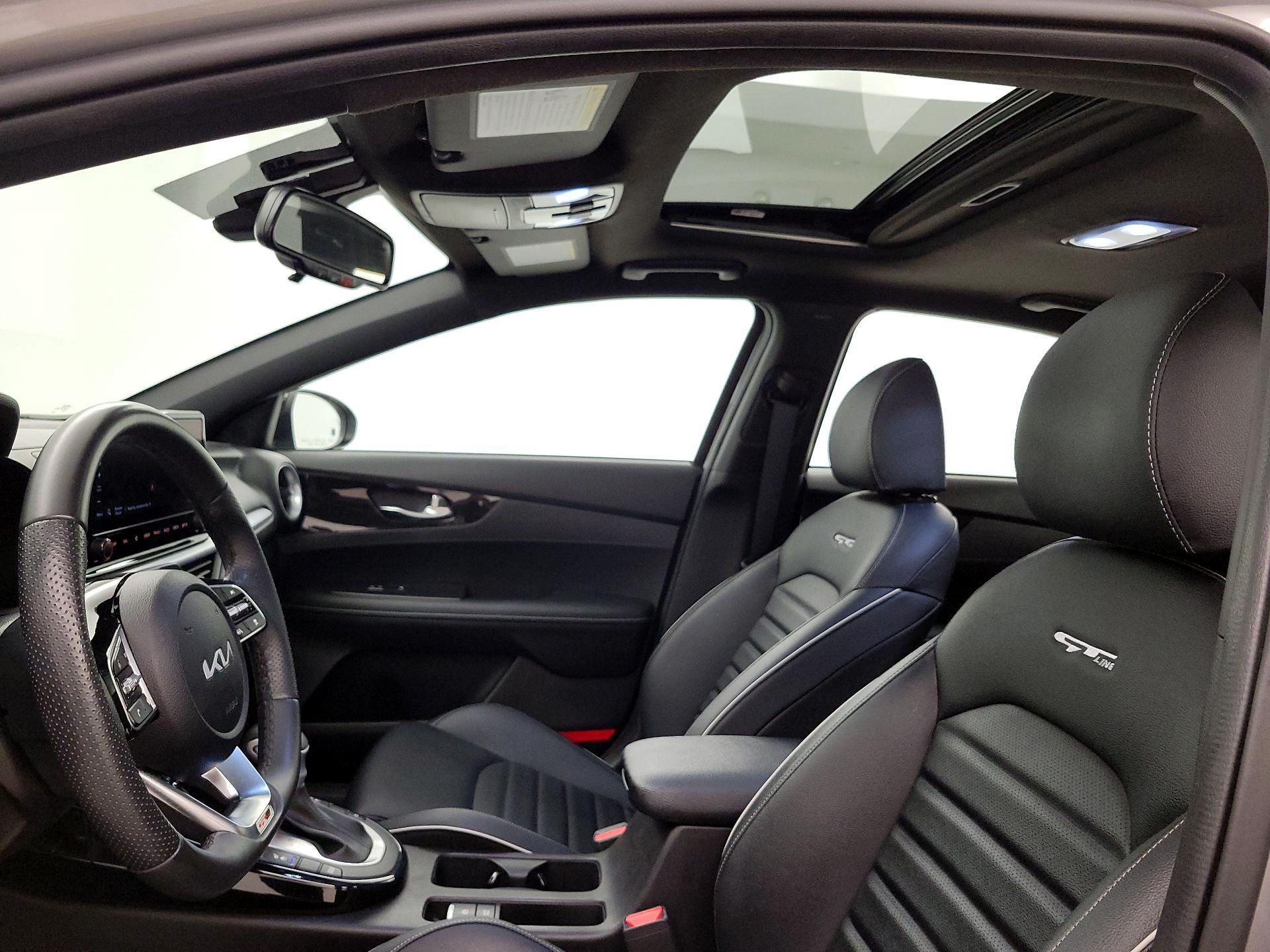 Thumbnail: 2023 Kia Forte - 20