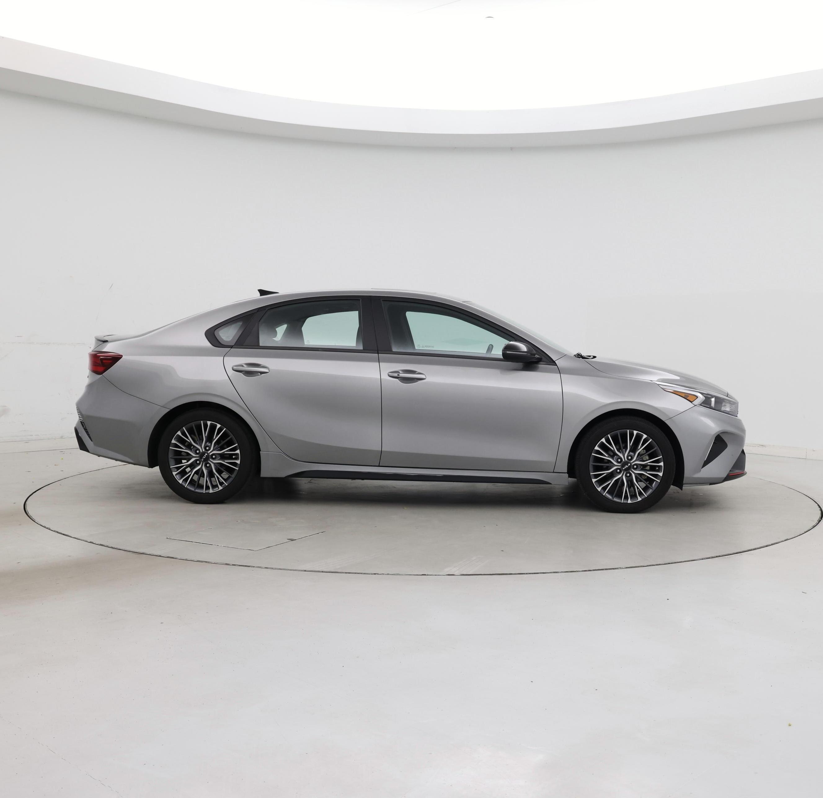 Thumbnail: 2023 Kia Forte - 7