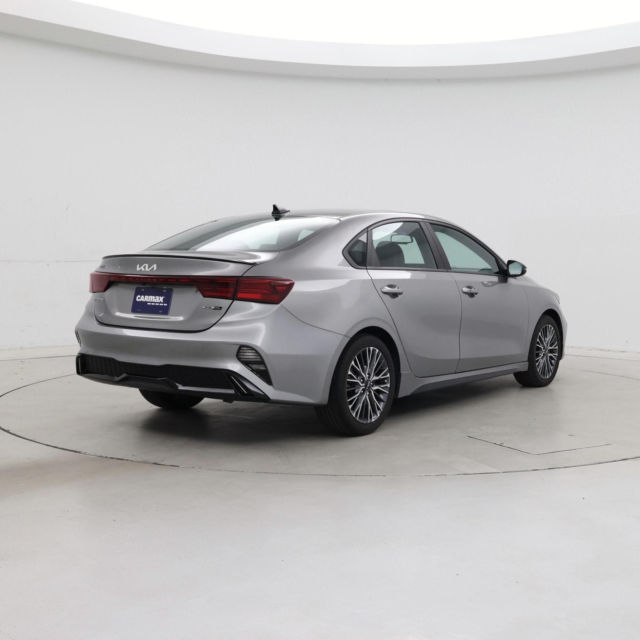 Thumbnail: 2023 Kia Forte - 8