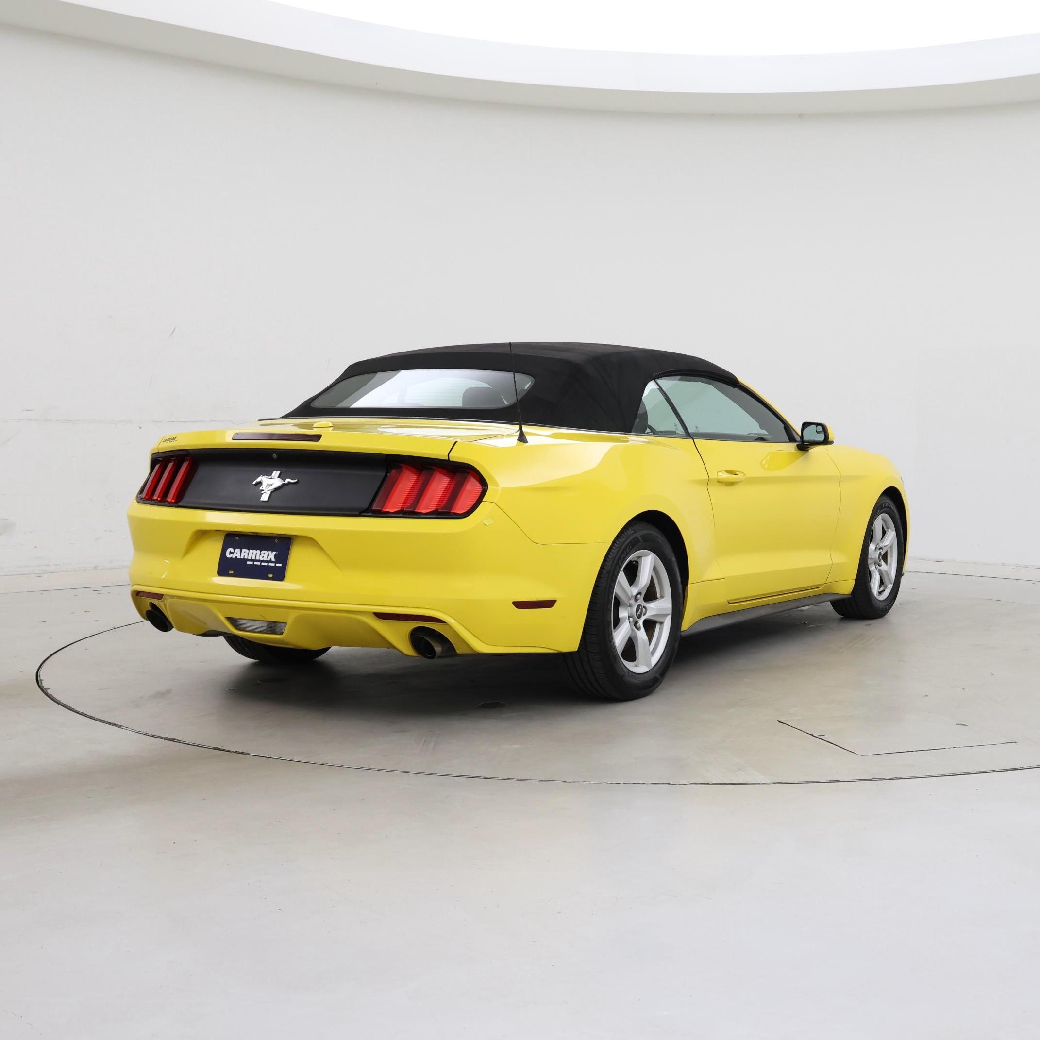 Thumbnail: 2015 Ford Mustang - 8