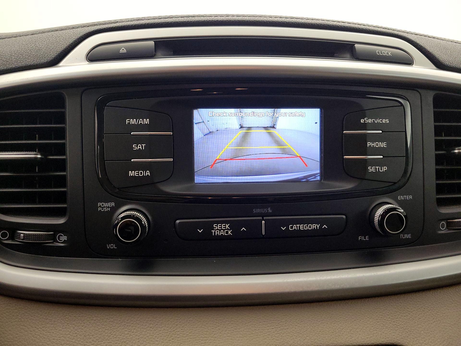 Thumbnail: 2016 Kia Sorento - 14