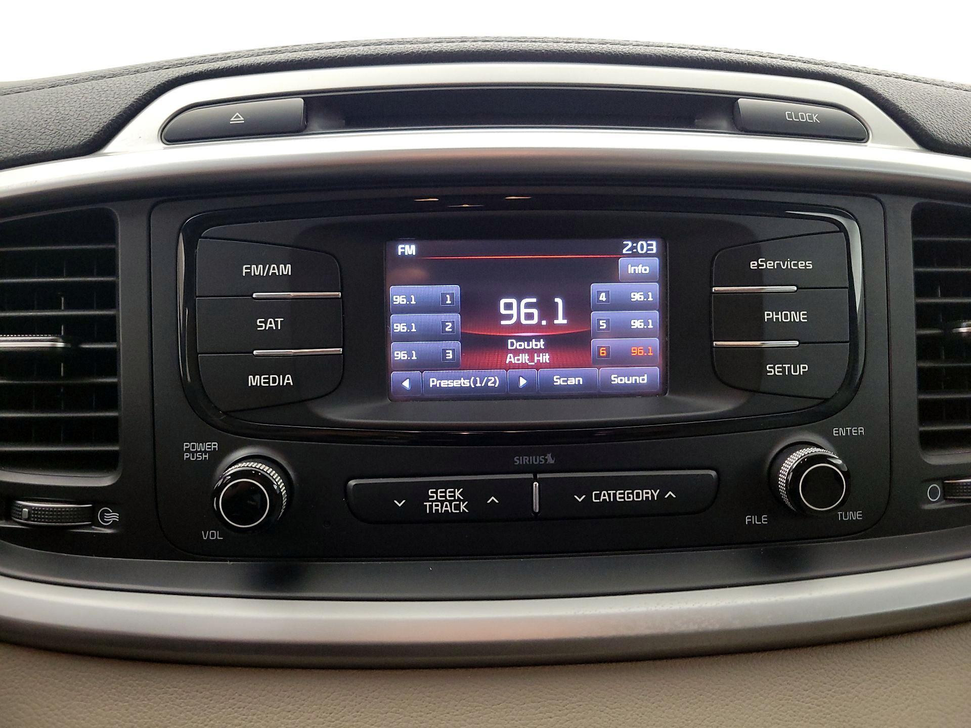 Thumbnail: 2016 Kia Sorento - 15