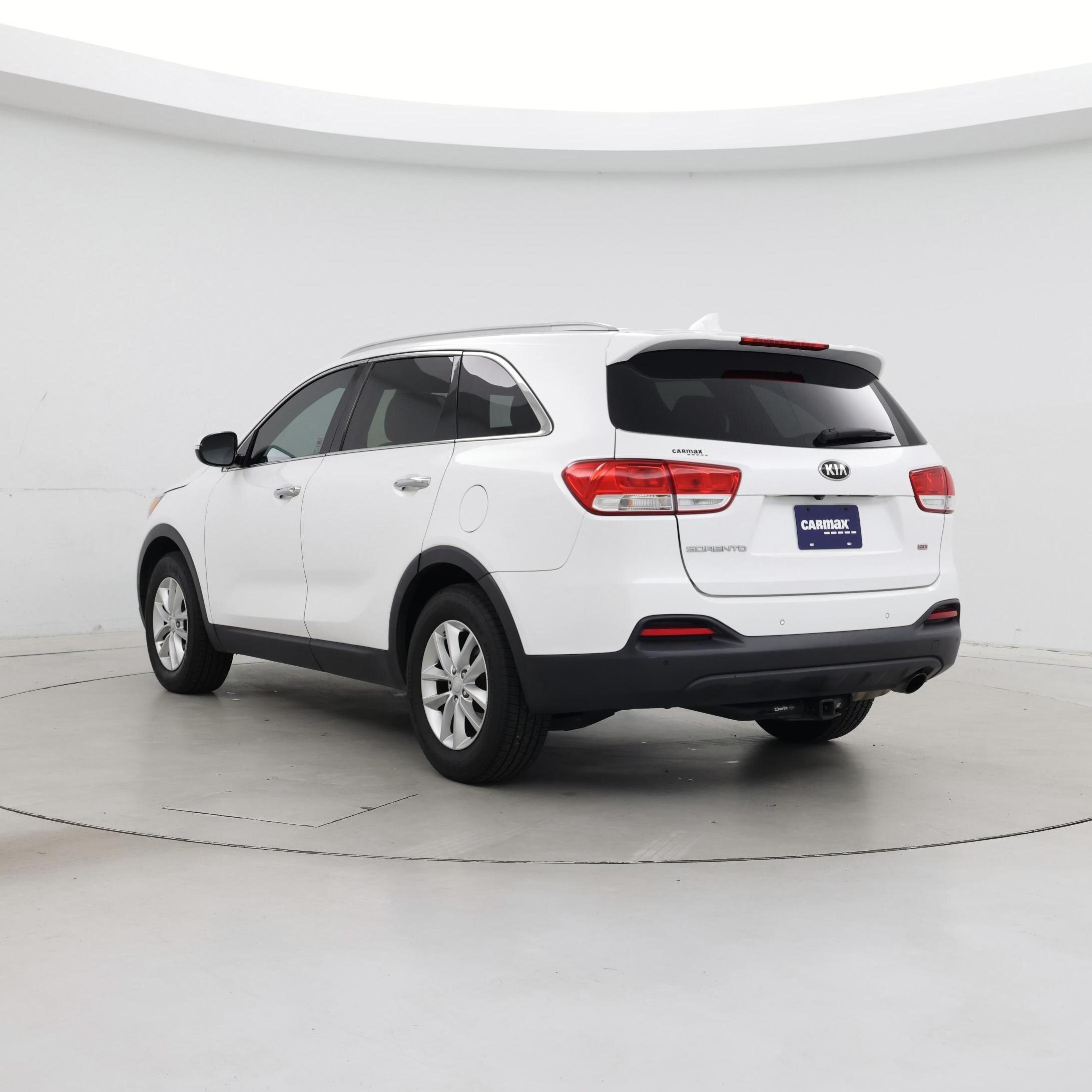 Thumbnail: 2016 Kia Sorento - 2