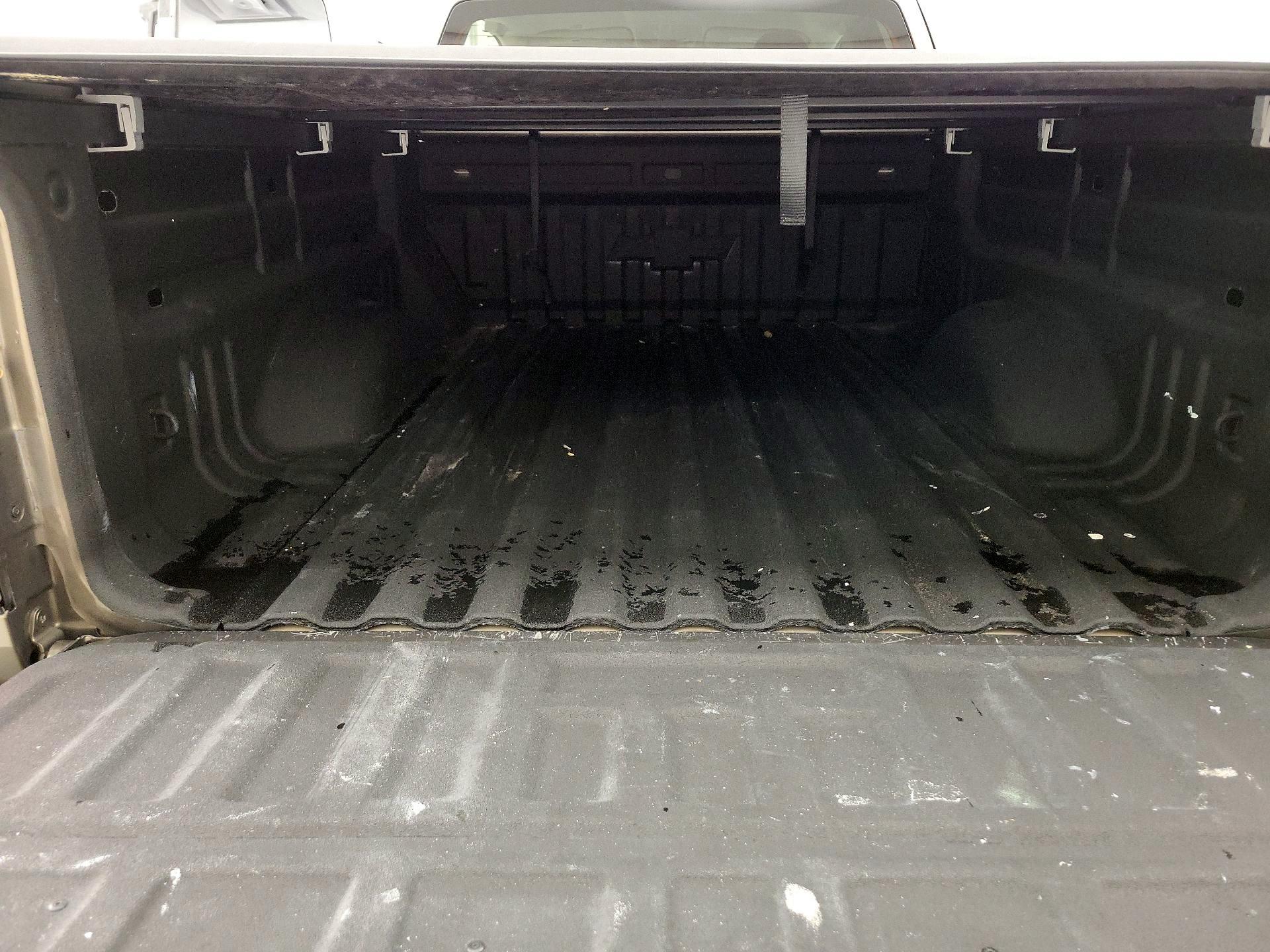 Thumbnail: 2015 Chevrolet Colorado - 20