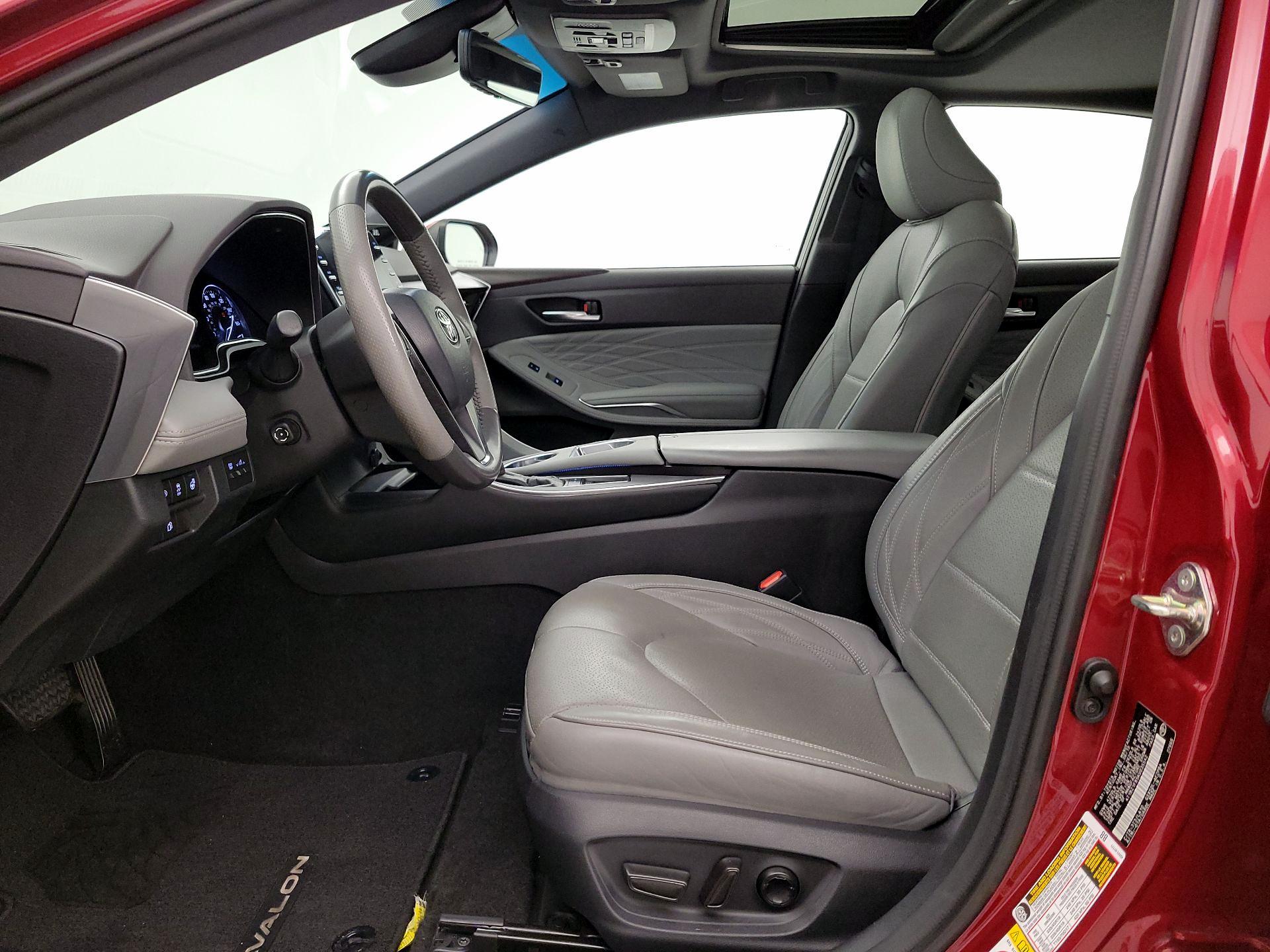 Thumbnail: 2019 Toyota Avalon - 11