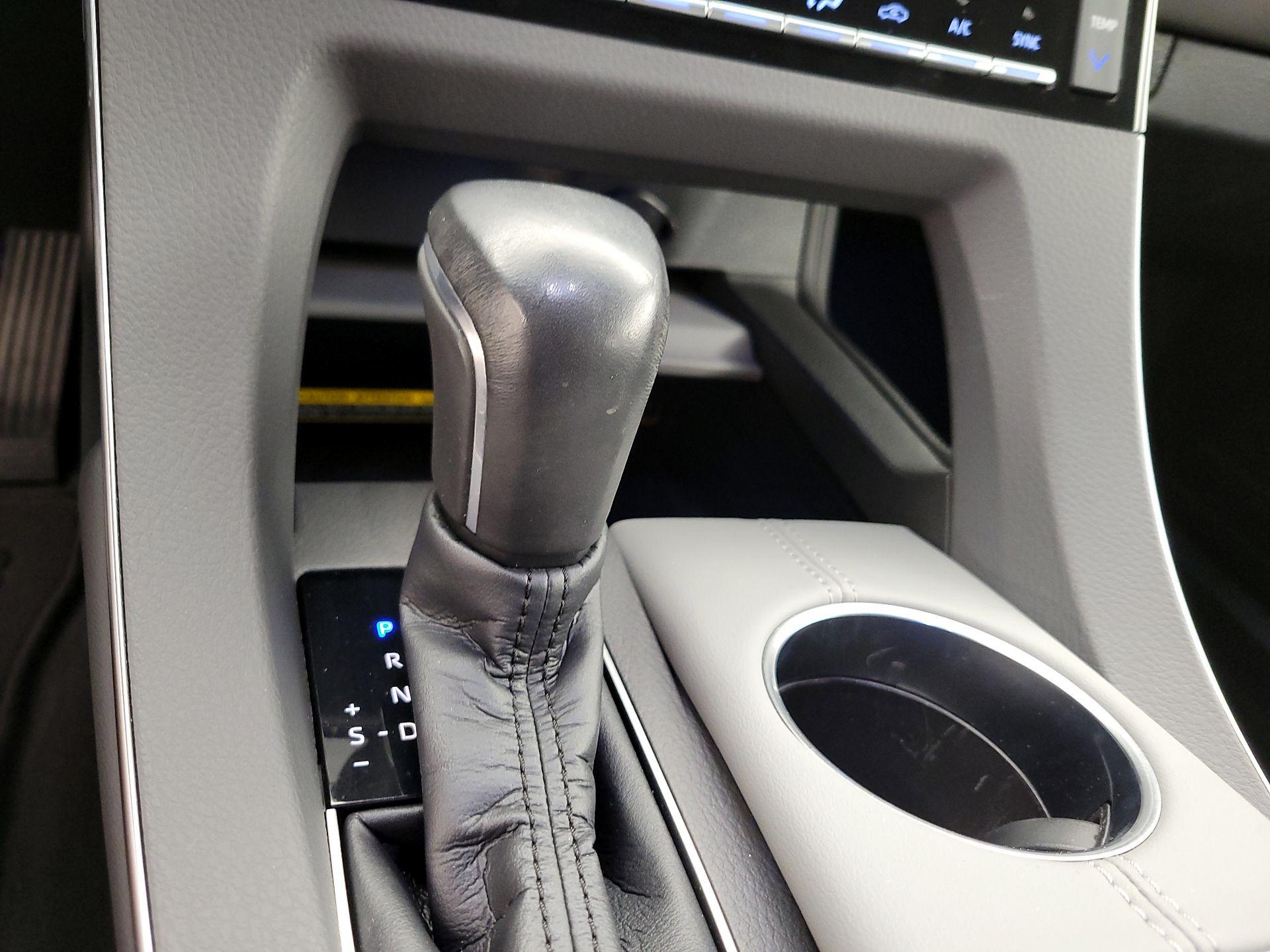 Thumbnail: 2019 Toyota Avalon - 18