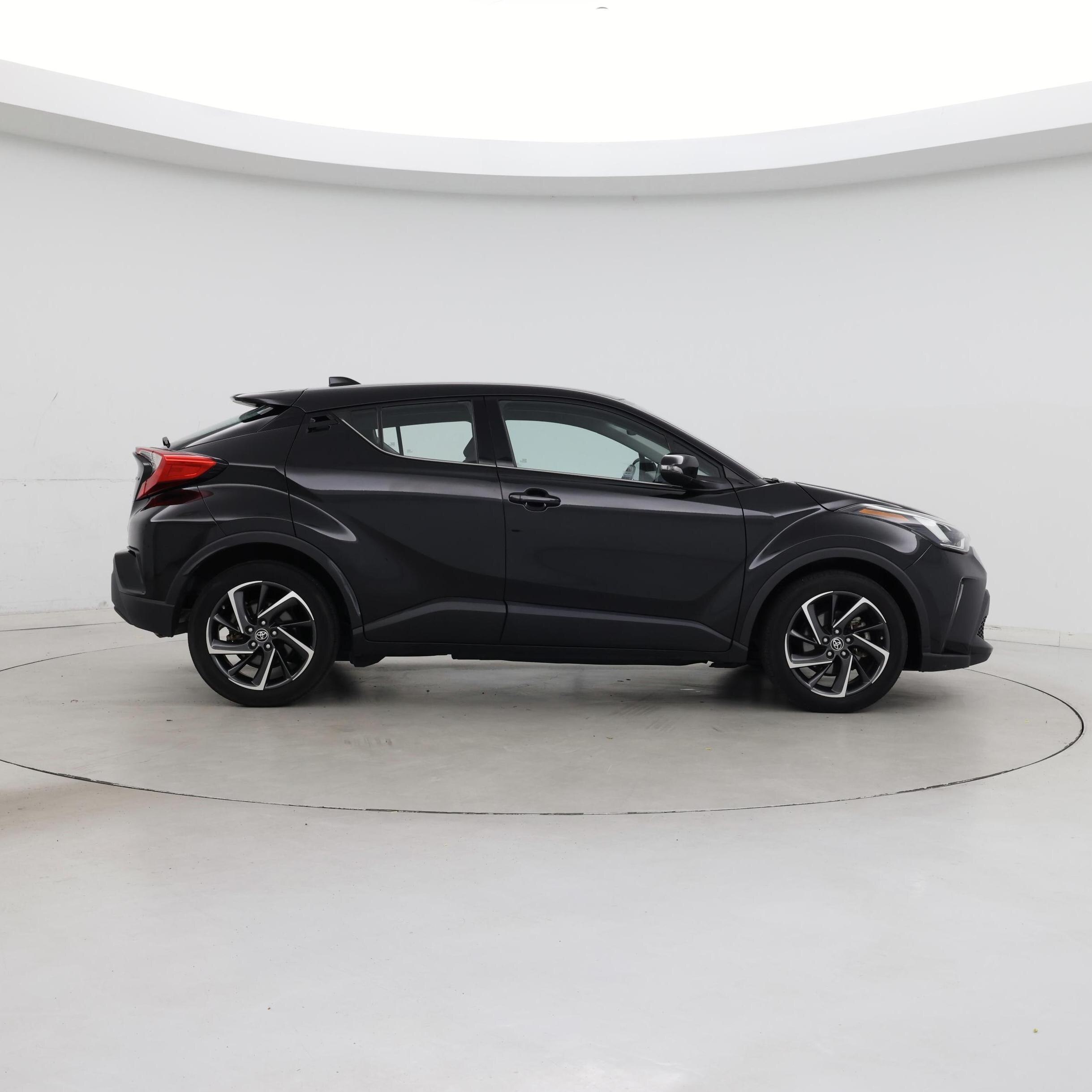 Thumbnail: 2022 Toyota C-HR - 7