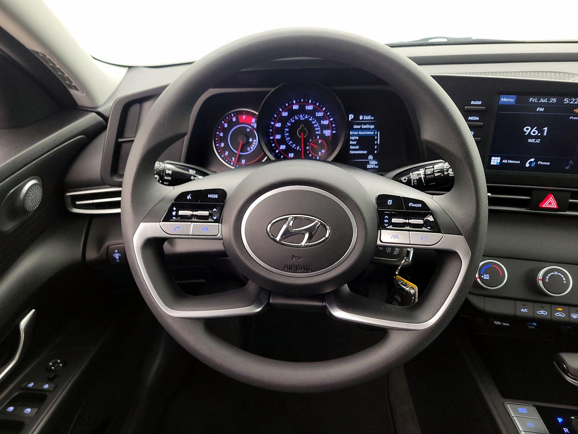 Thumbnail: 2021 Hyundai Elantra - 10