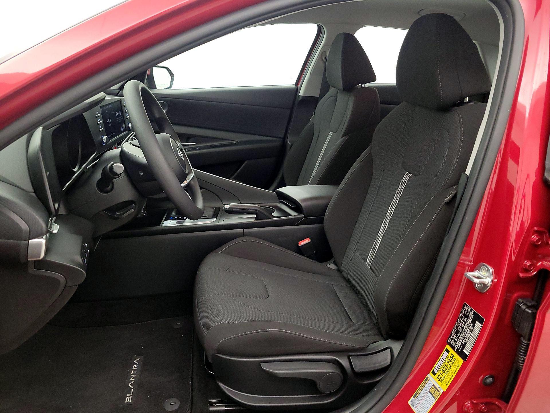 Thumbnail: 2021 Hyundai Elantra - 11