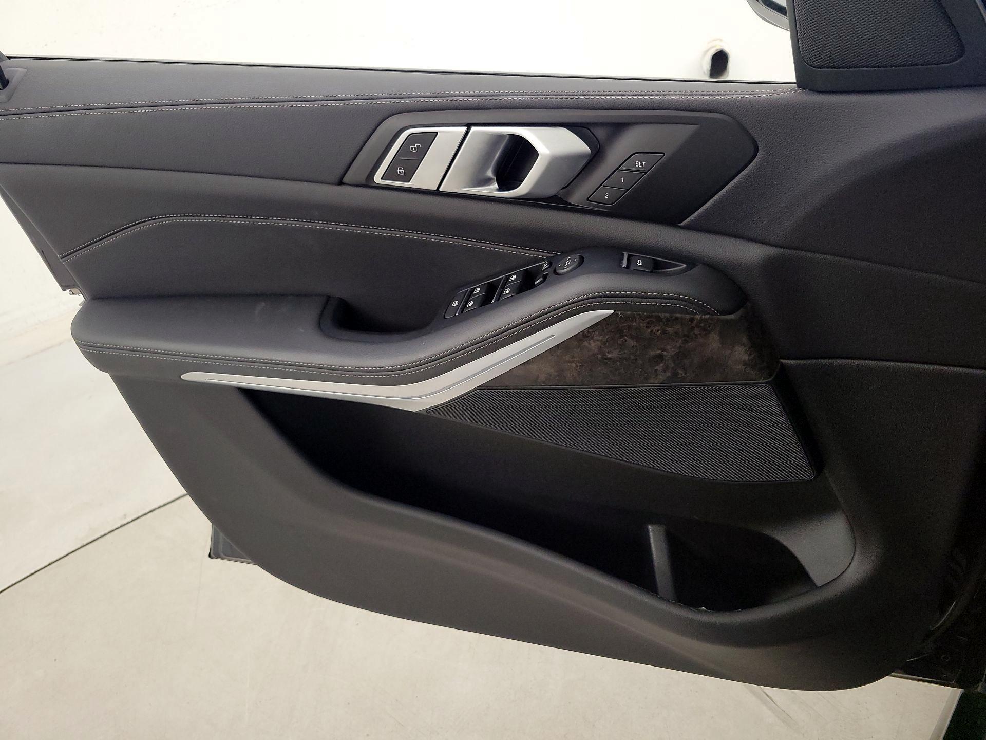 Thumbnail: 2022 BMW X5 - 12