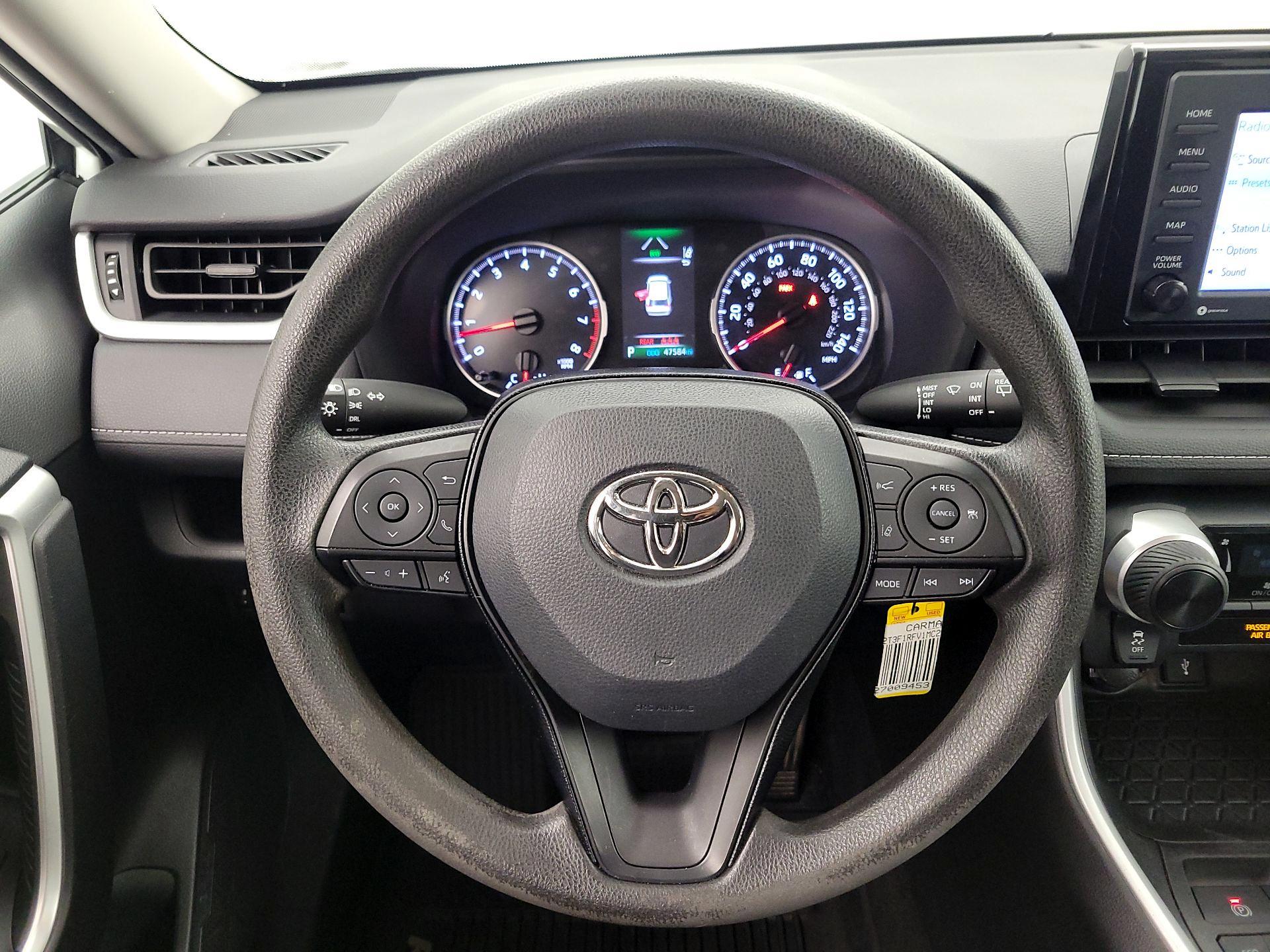 Thumbnail: 2021 Toyota RAV4 - 10