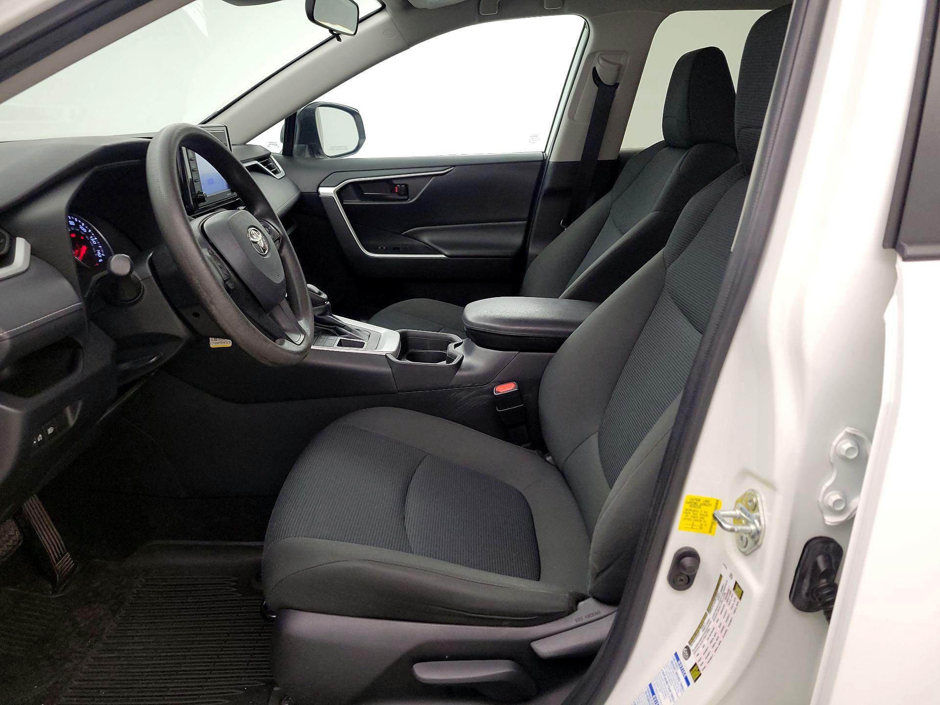 Thumbnail: 2021 Toyota RAV4 - 11