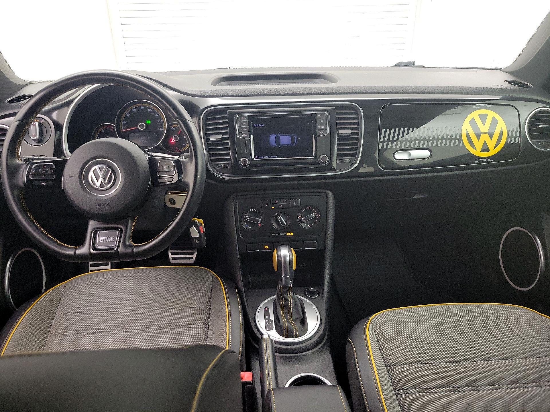 Thumbnail: 2016 Volkswagen Beetle - 9