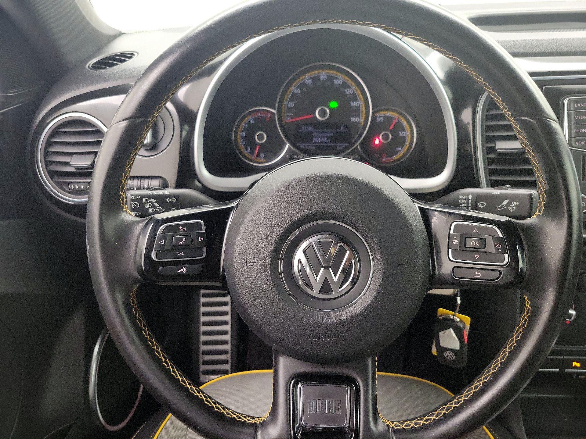 Thumbnail: 2016 Volkswagen Beetle - 10