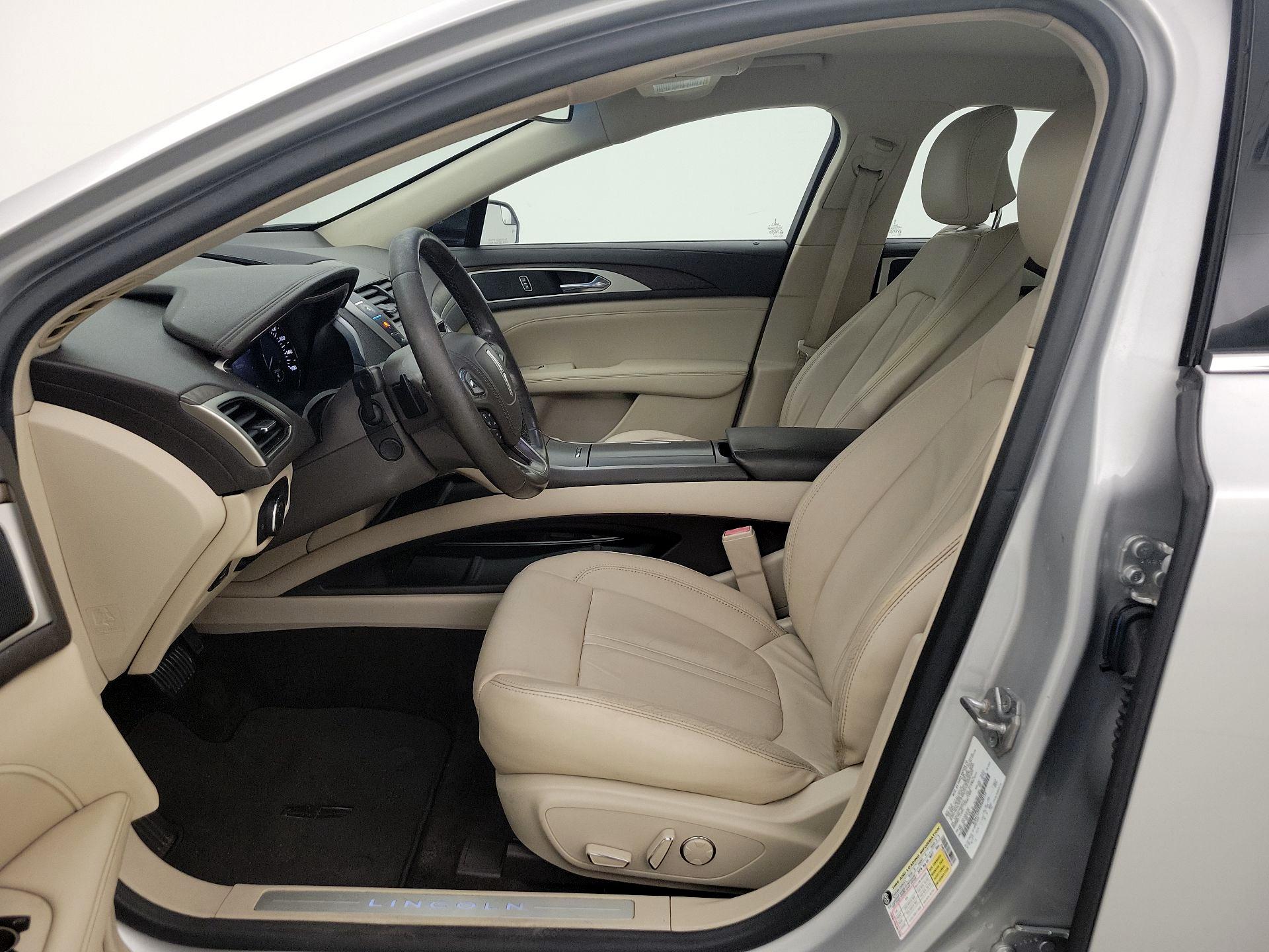 Thumbnail: 2017 Lincoln MKZ - 11