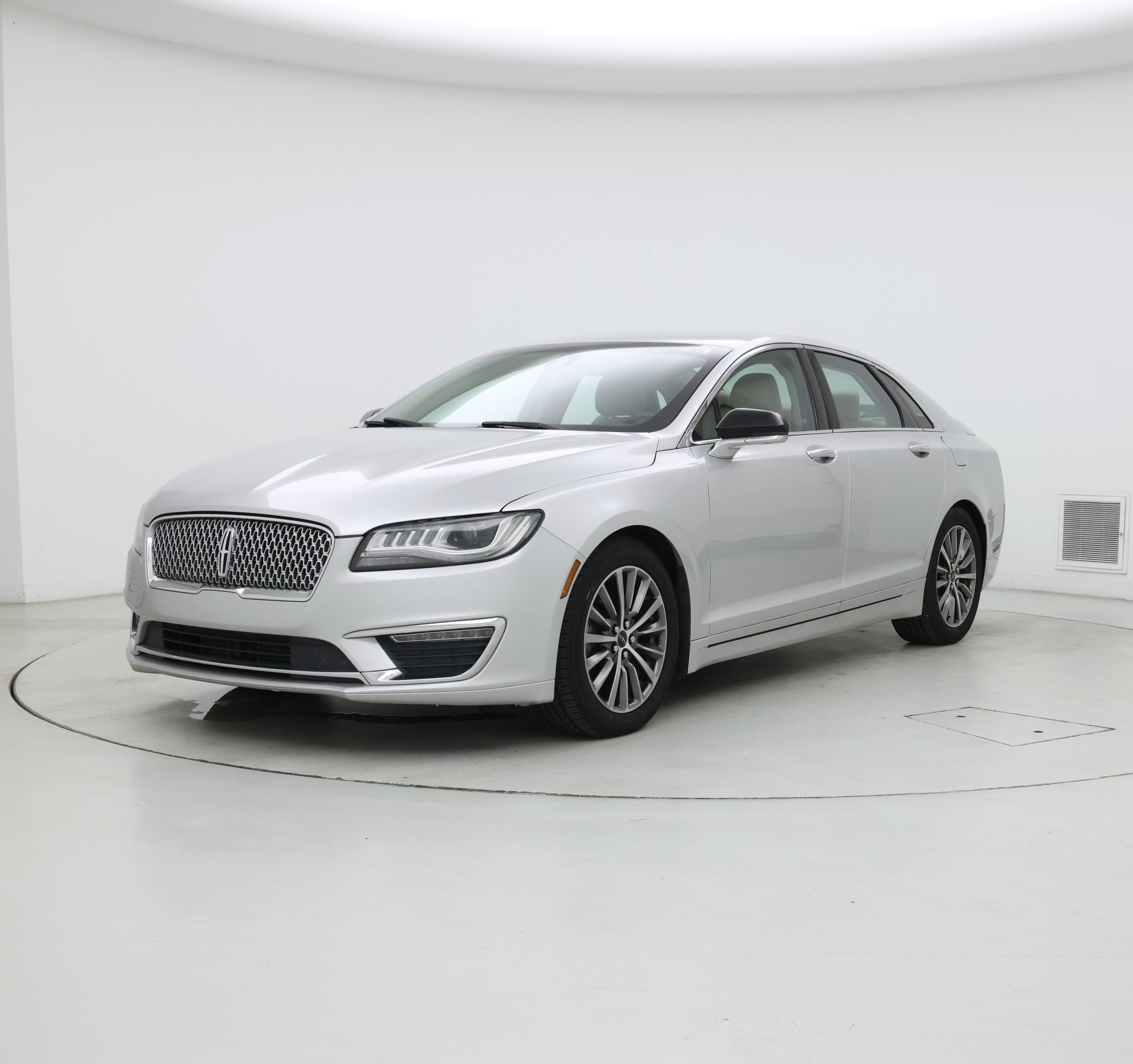 Thumbnail: 2017 Lincoln MKZ - 4