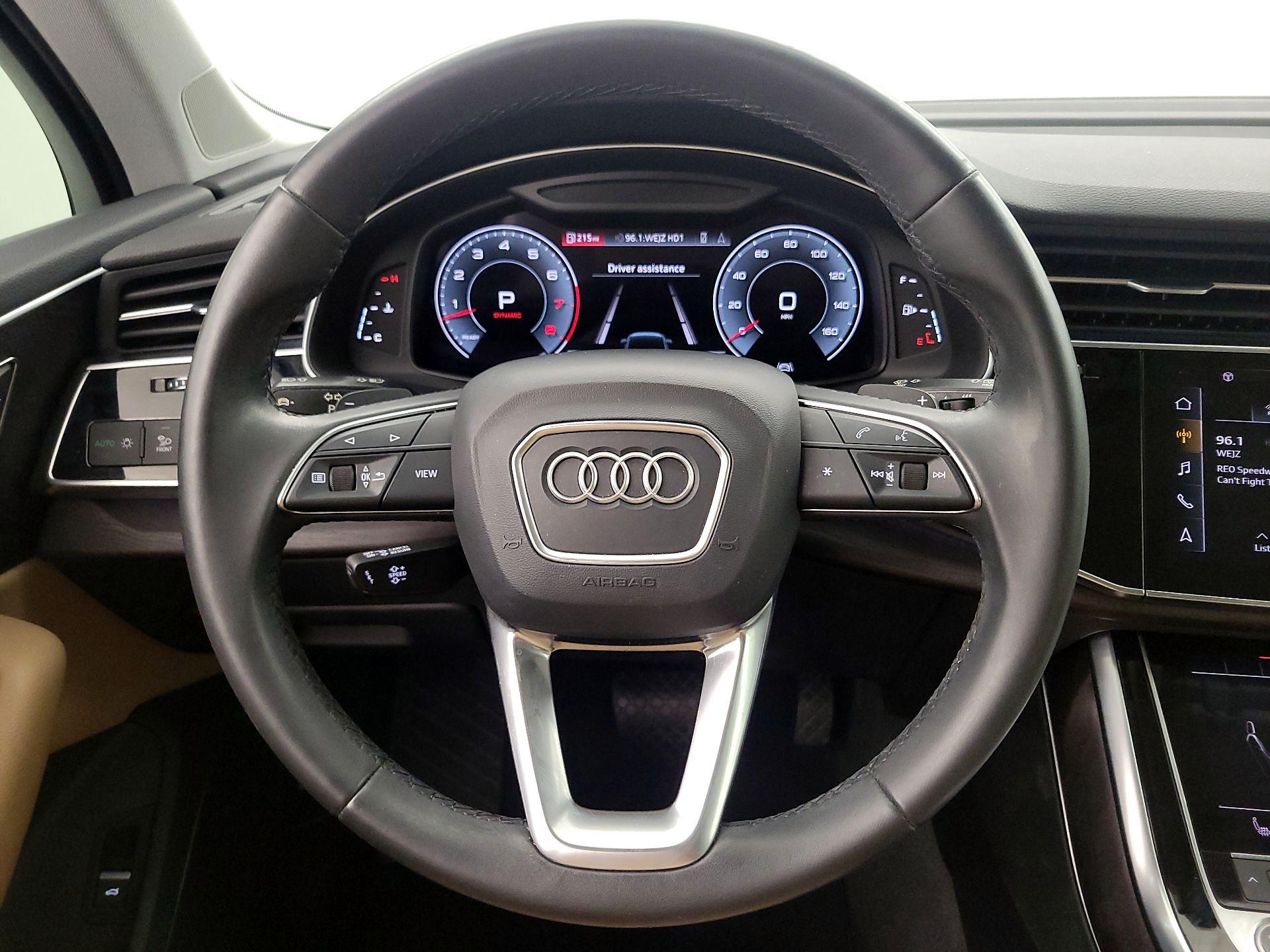 Thumbnail: 2021 Audi Q7 - 10