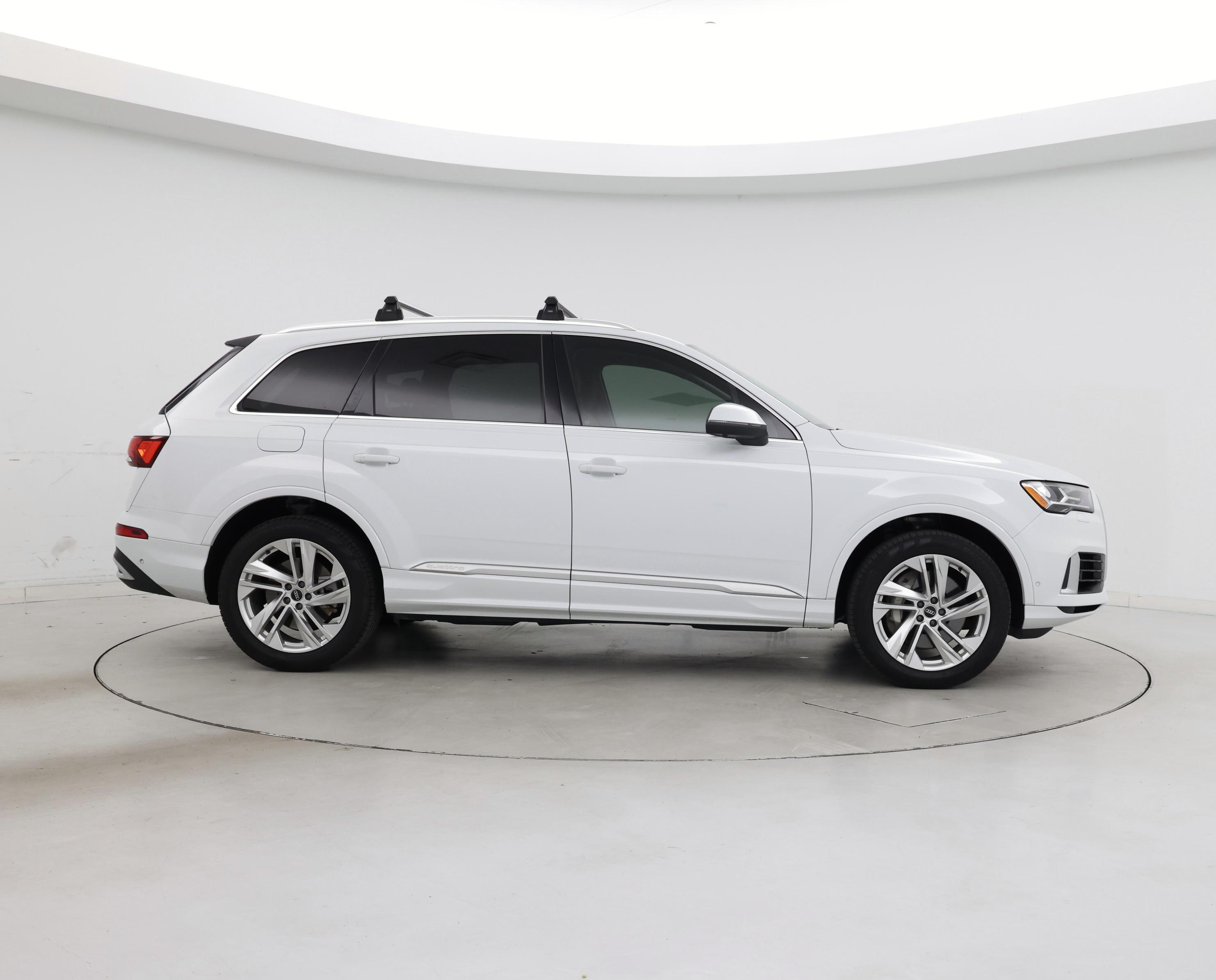 Thumbnail: 2021 Audi Q7 - 7