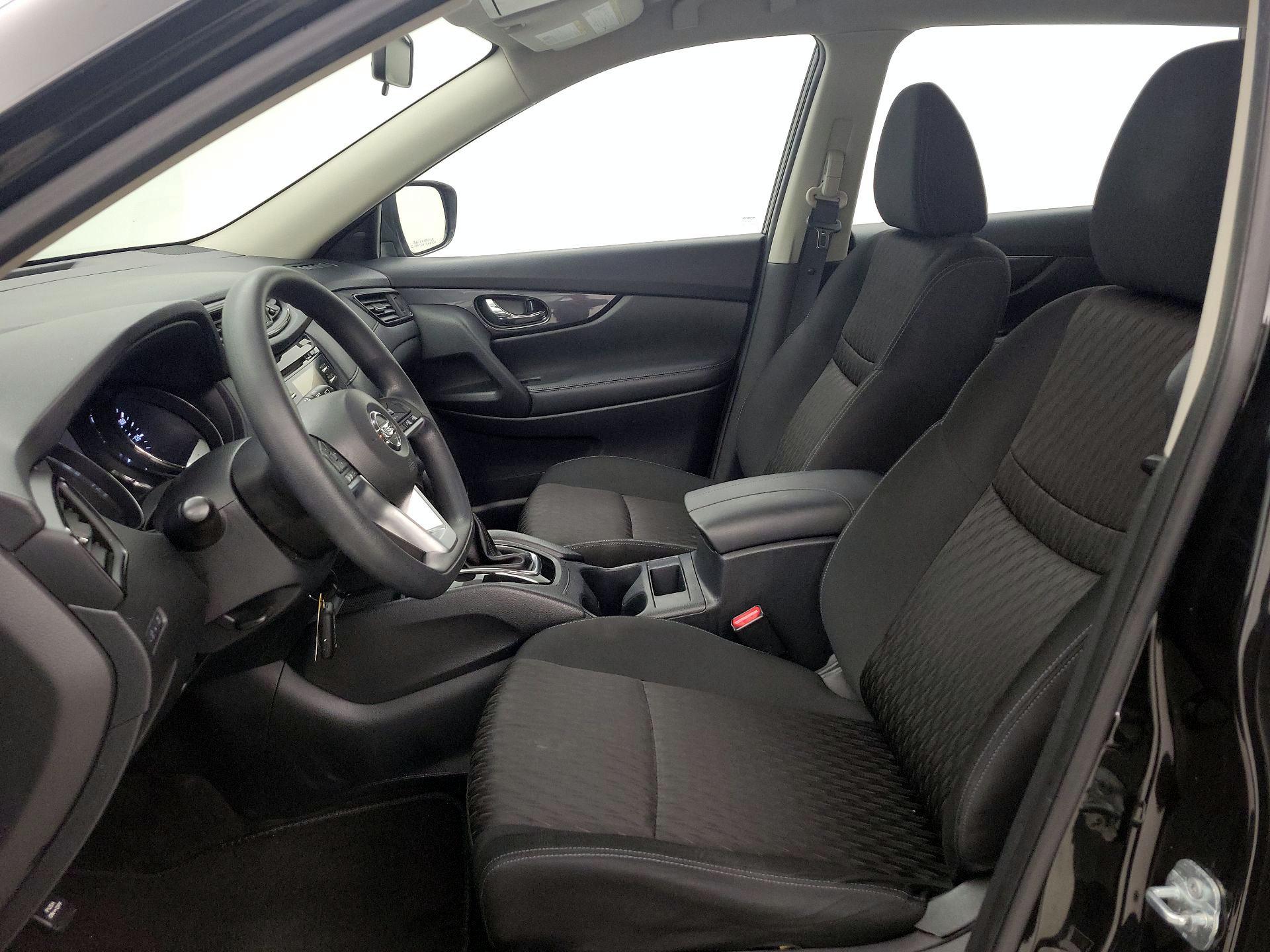Thumbnail: 2017 Nissan Rogue - 11