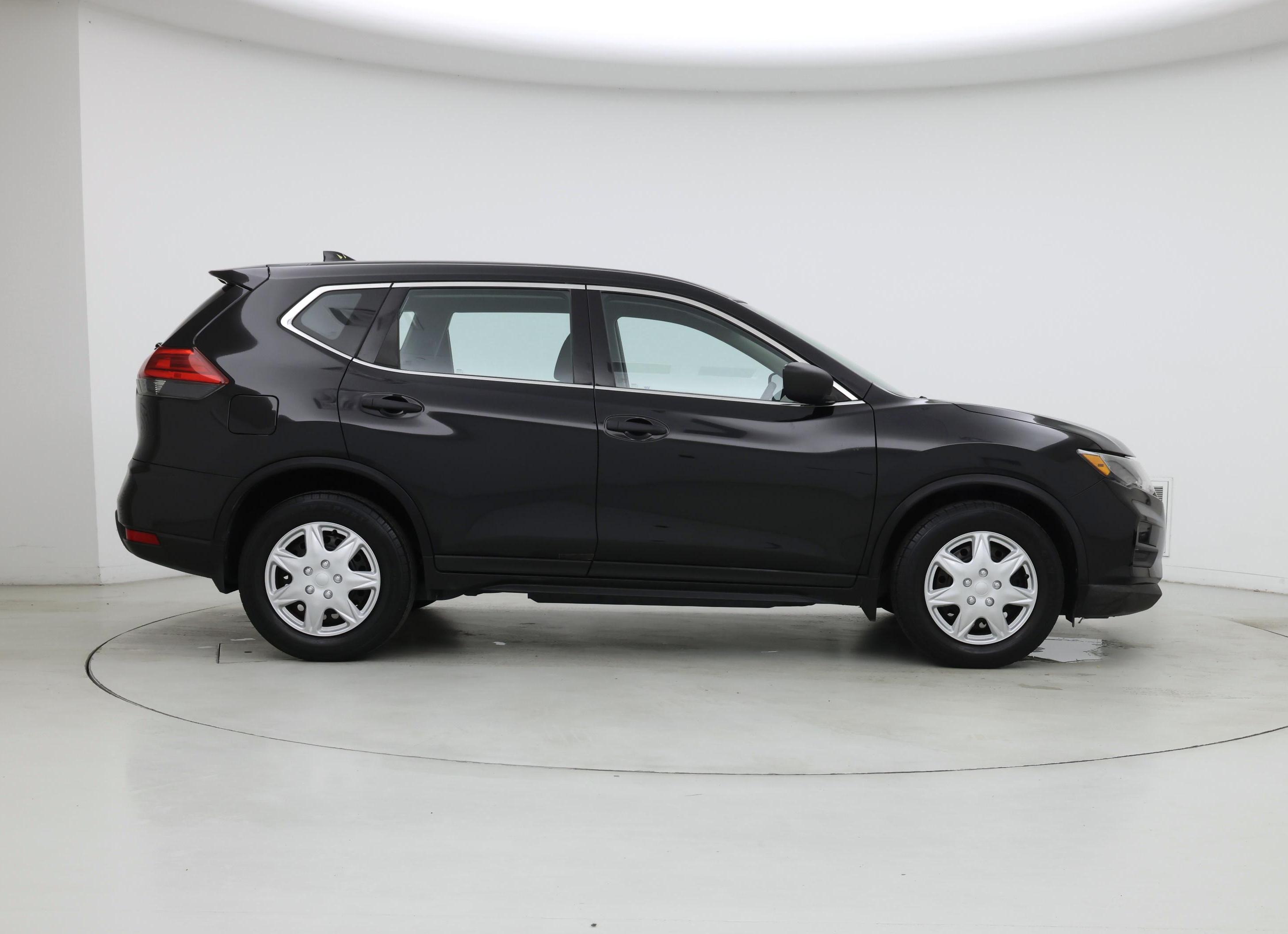 Thumbnail: 2017 Nissan Rogue - 7
