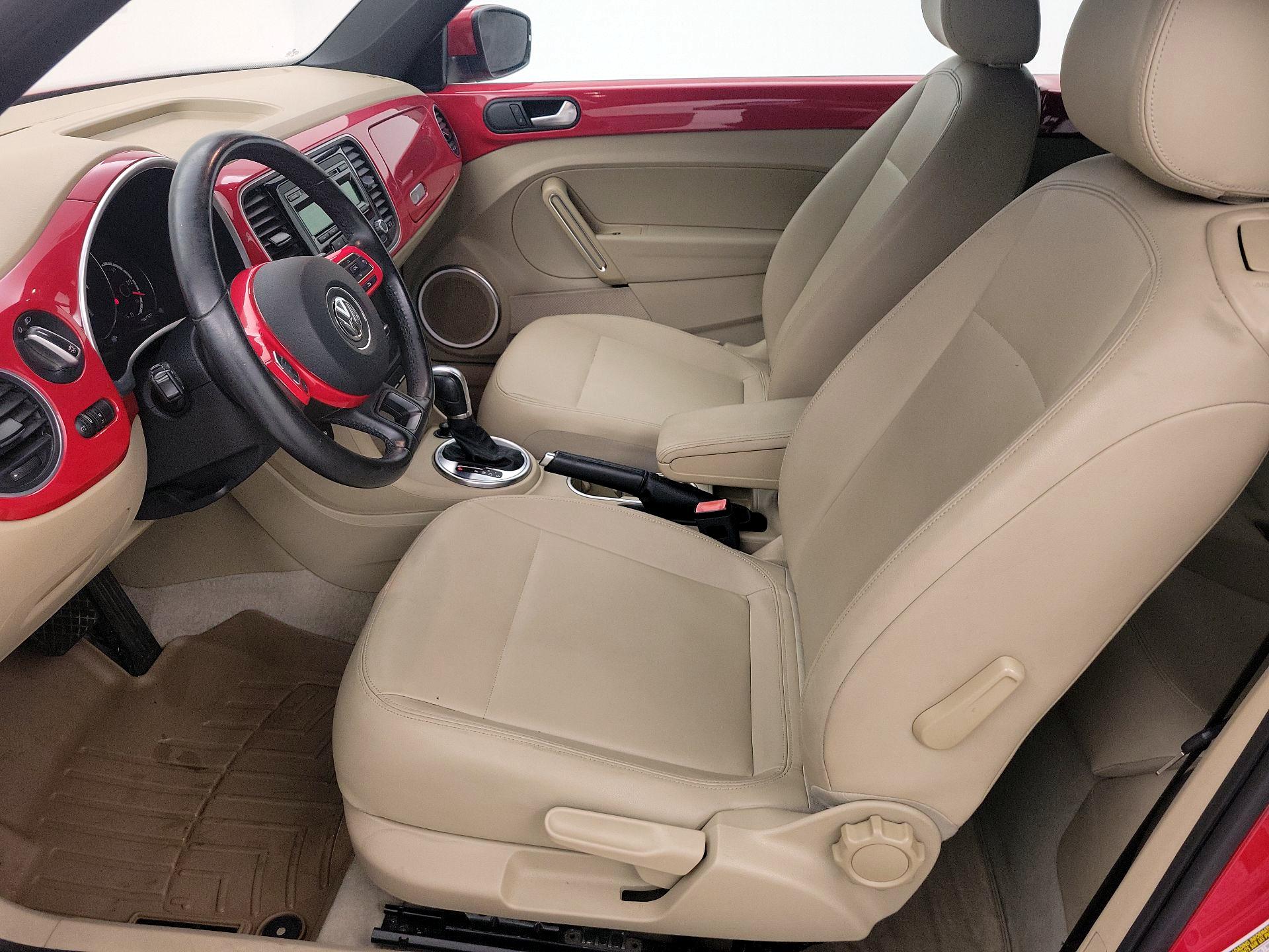 Thumbnail: 2014 Volkswagen Beetle - 11