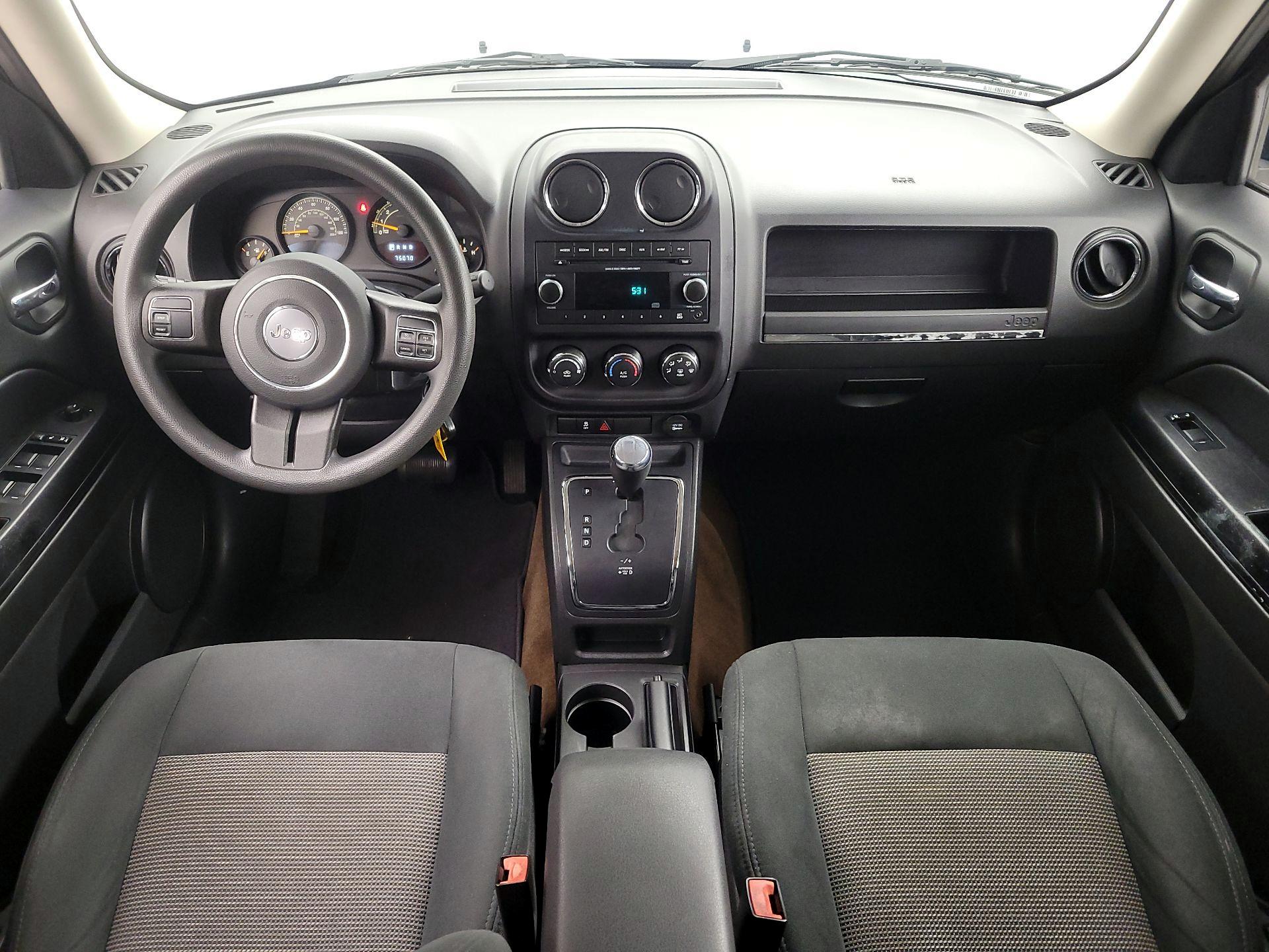 Thumbnail: 2015 Jeep Patriot - 9