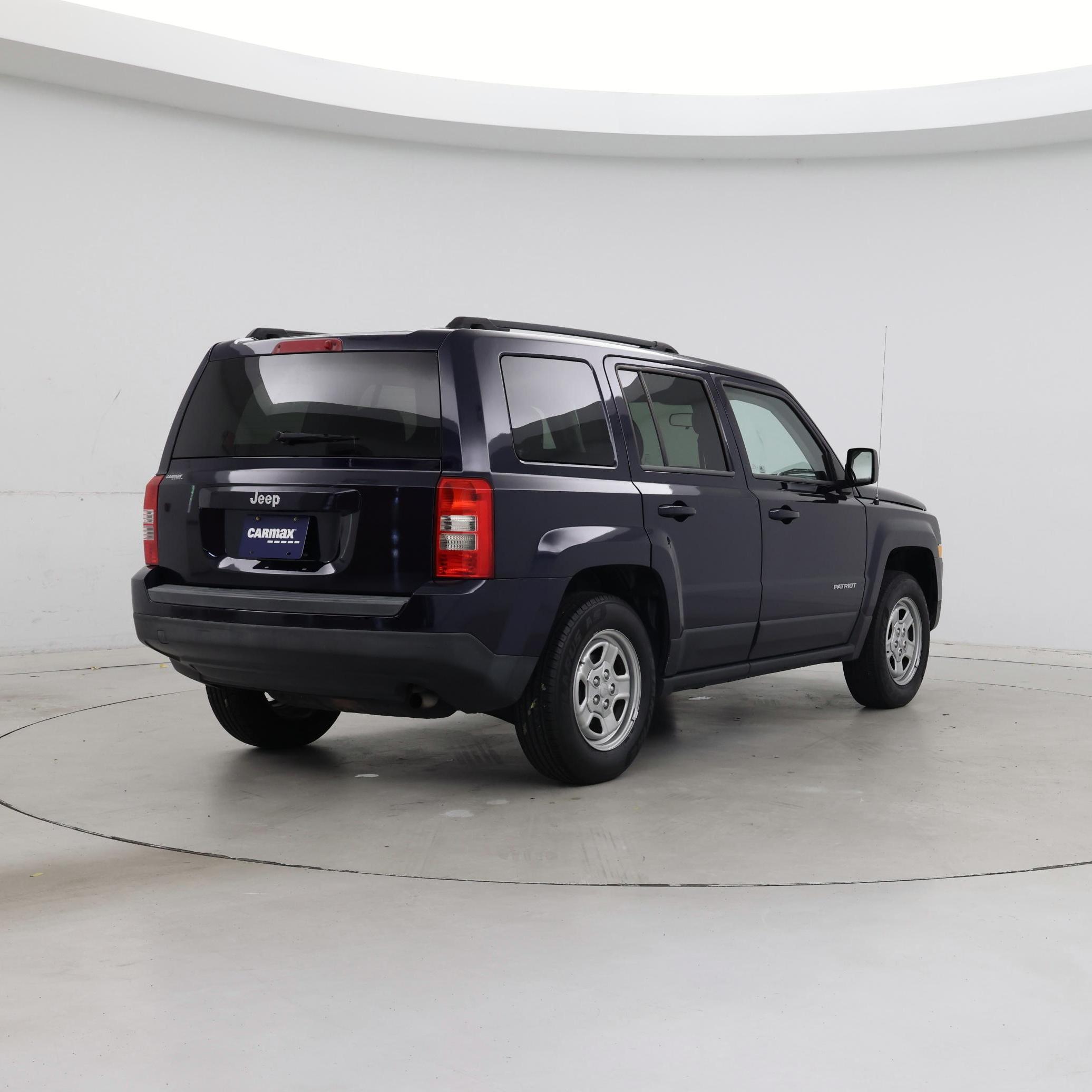 Thumbnail: 2015 Jeep Patriot - 8