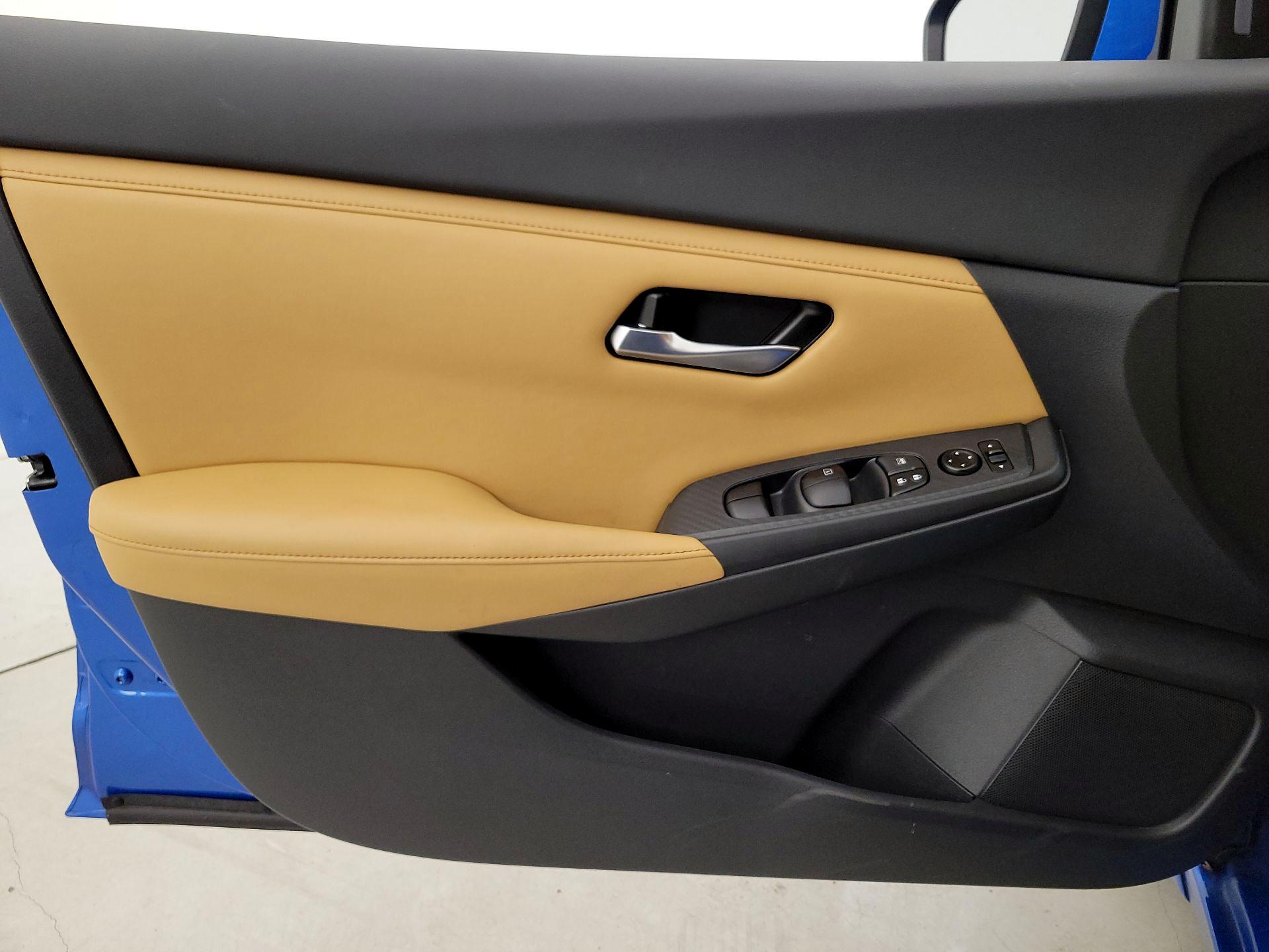 Thumbnail: 2021 Nissan Sentra - 12