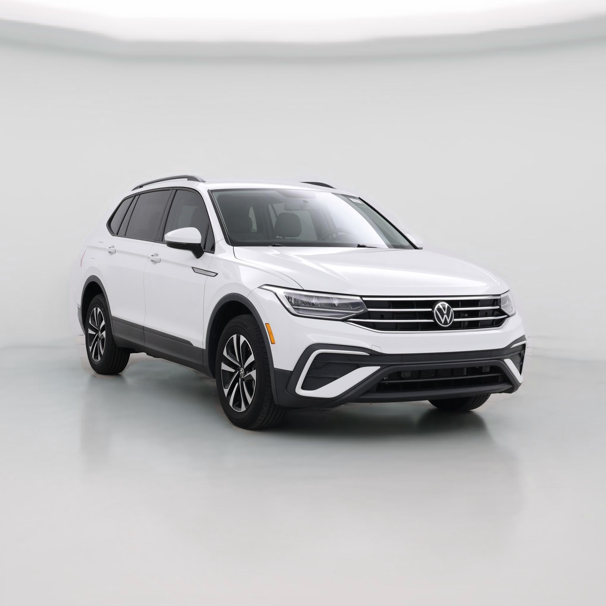 Thumbnail: 2022 Volkswagen Tiguan - 1