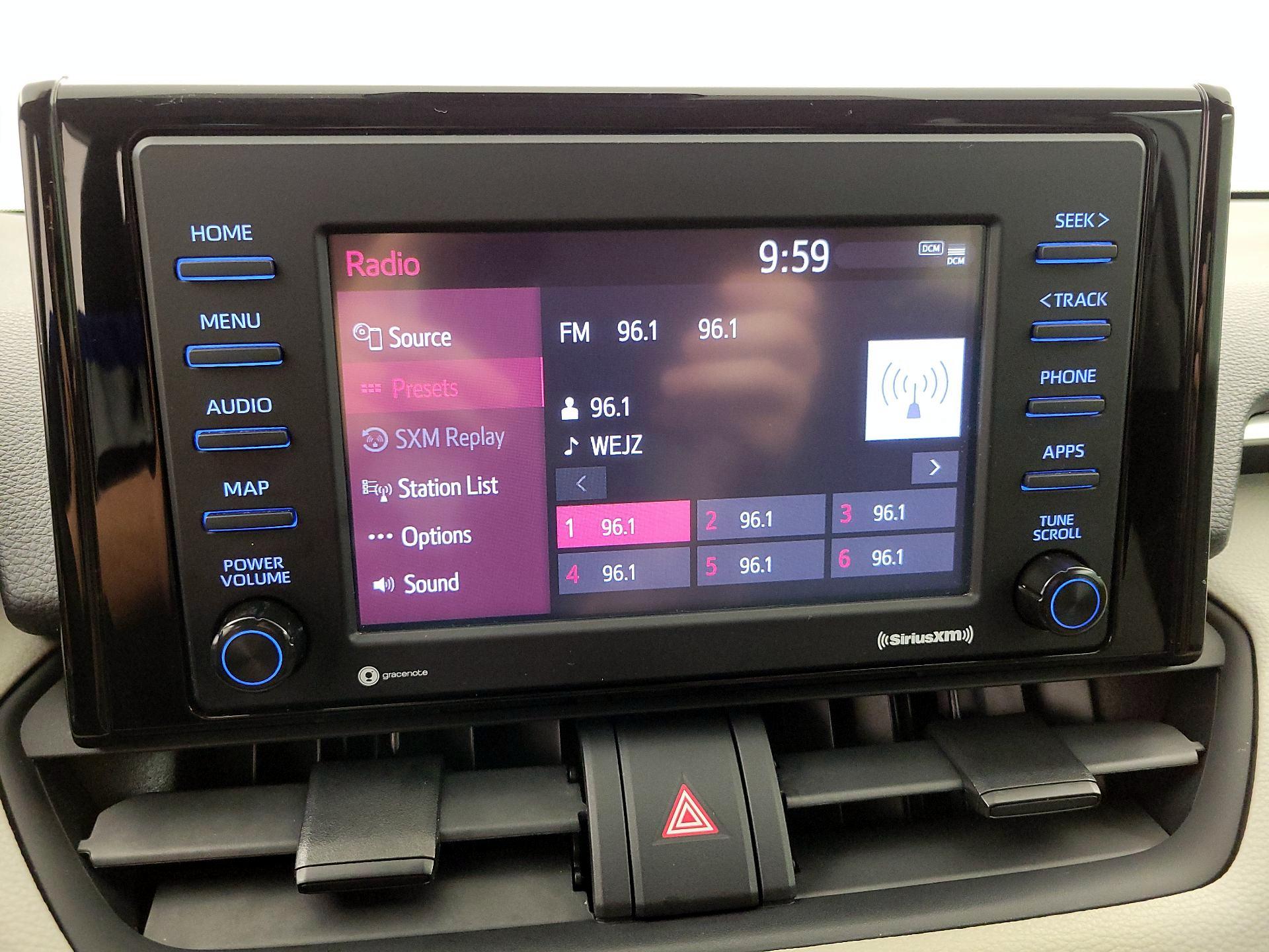 Thumbnail: 2021 Toyota RAV4 - 15
