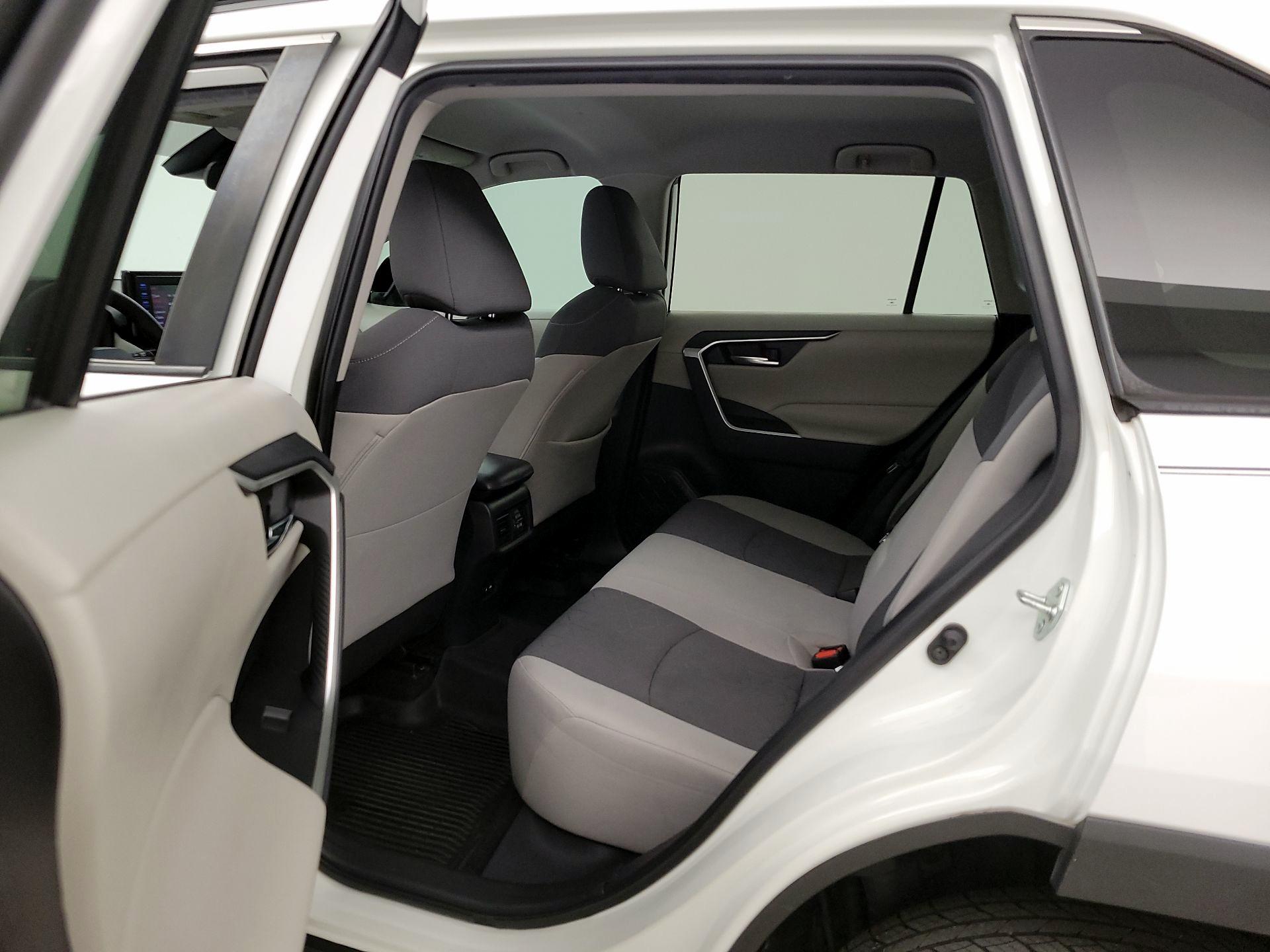 Thumbnail: 2021 Toyota RAV4 - 19