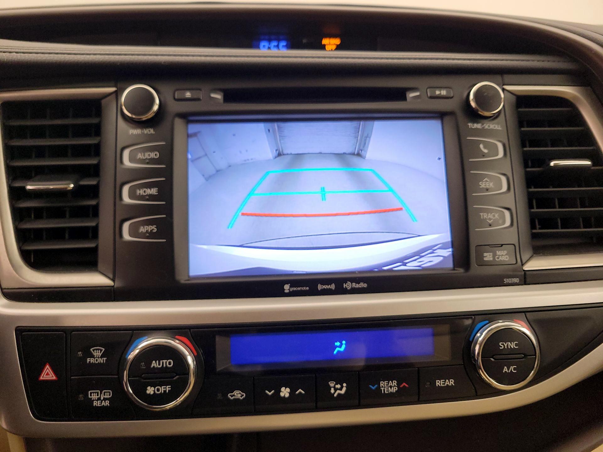 Thumbnail: 2019 Toyota Highlander - 15