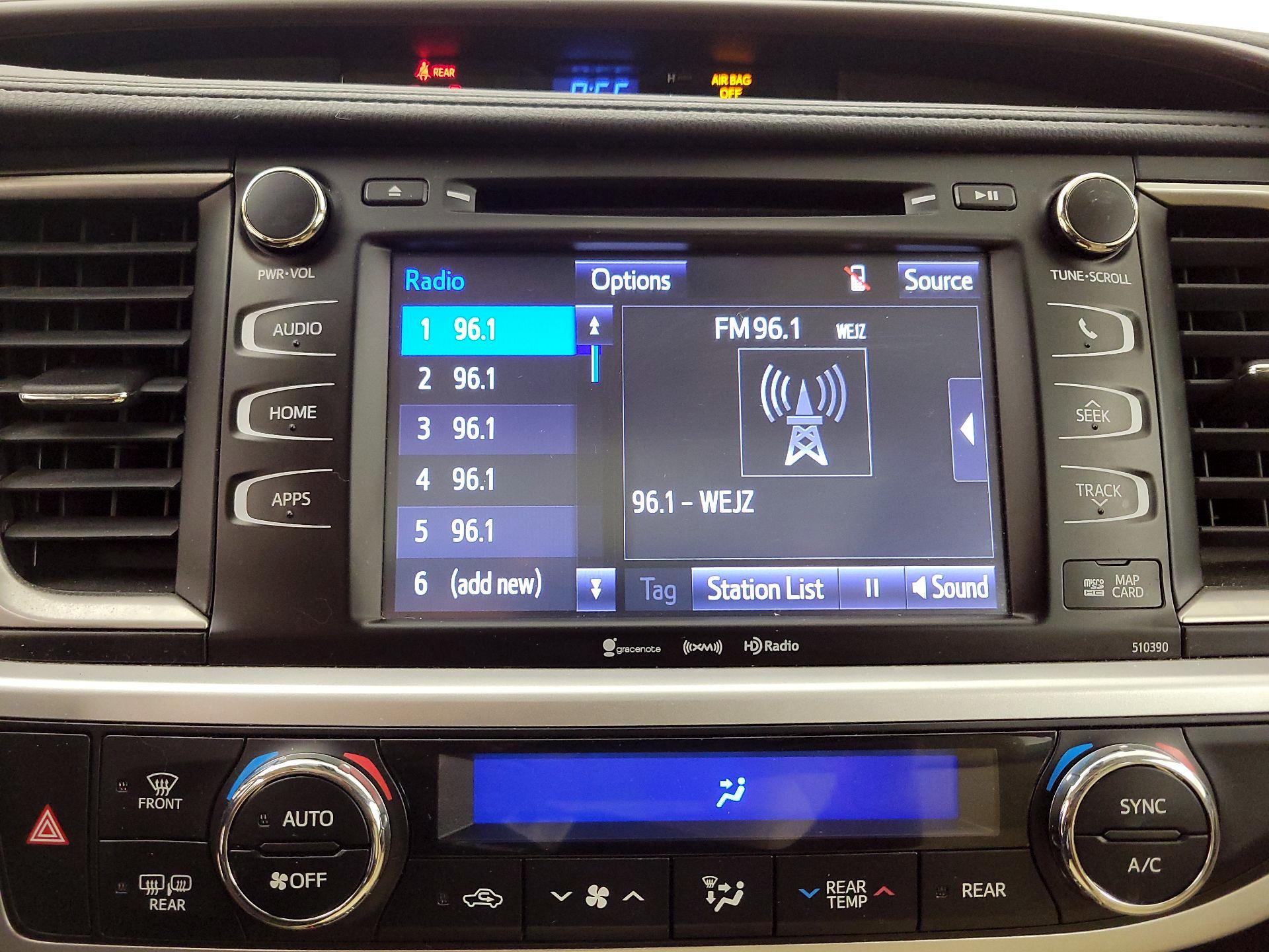 Thumbnail: 2019 Toyota Highlander - 16