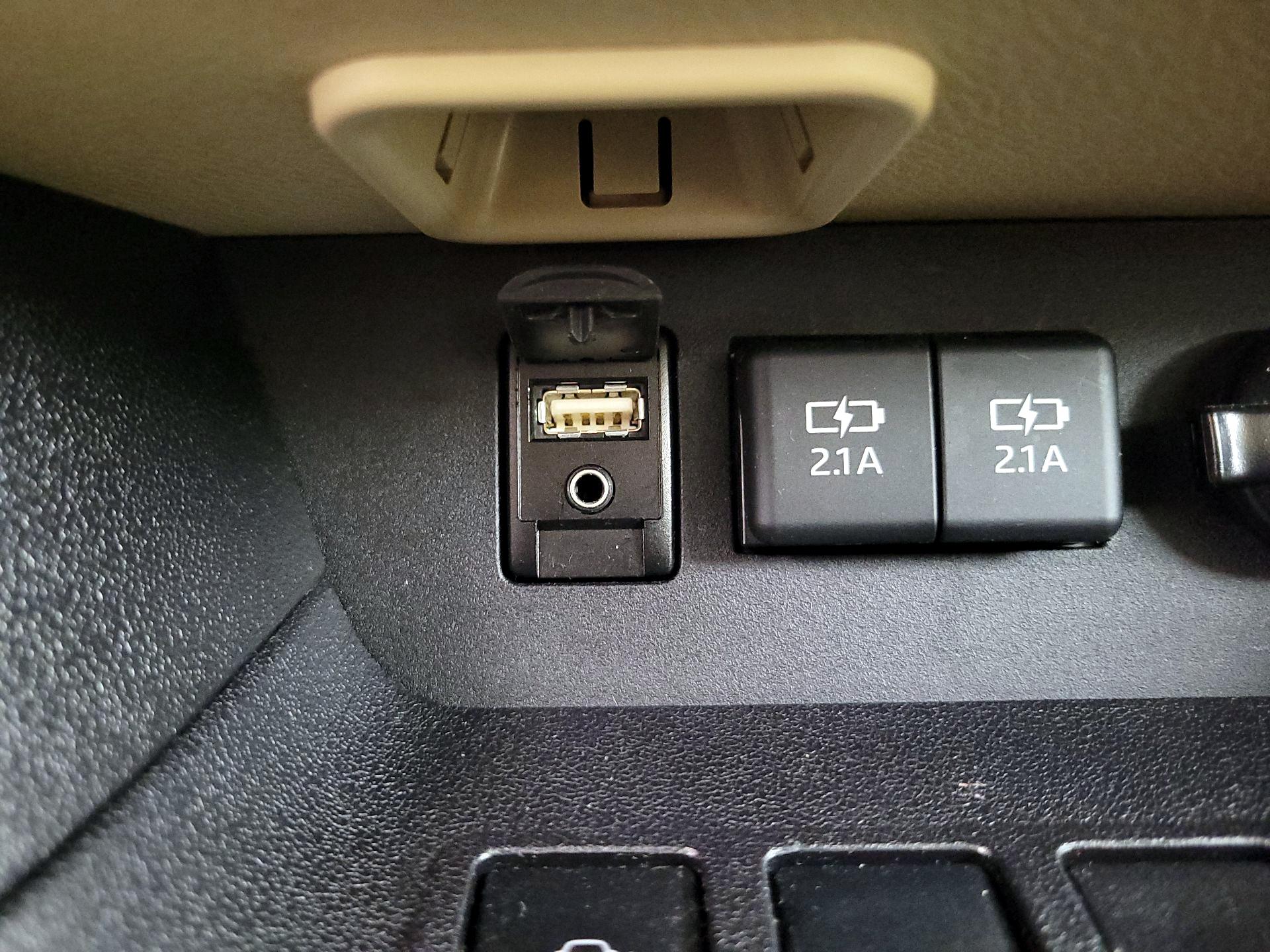 Thumbnail: 2019 Toyota Highlander - 19