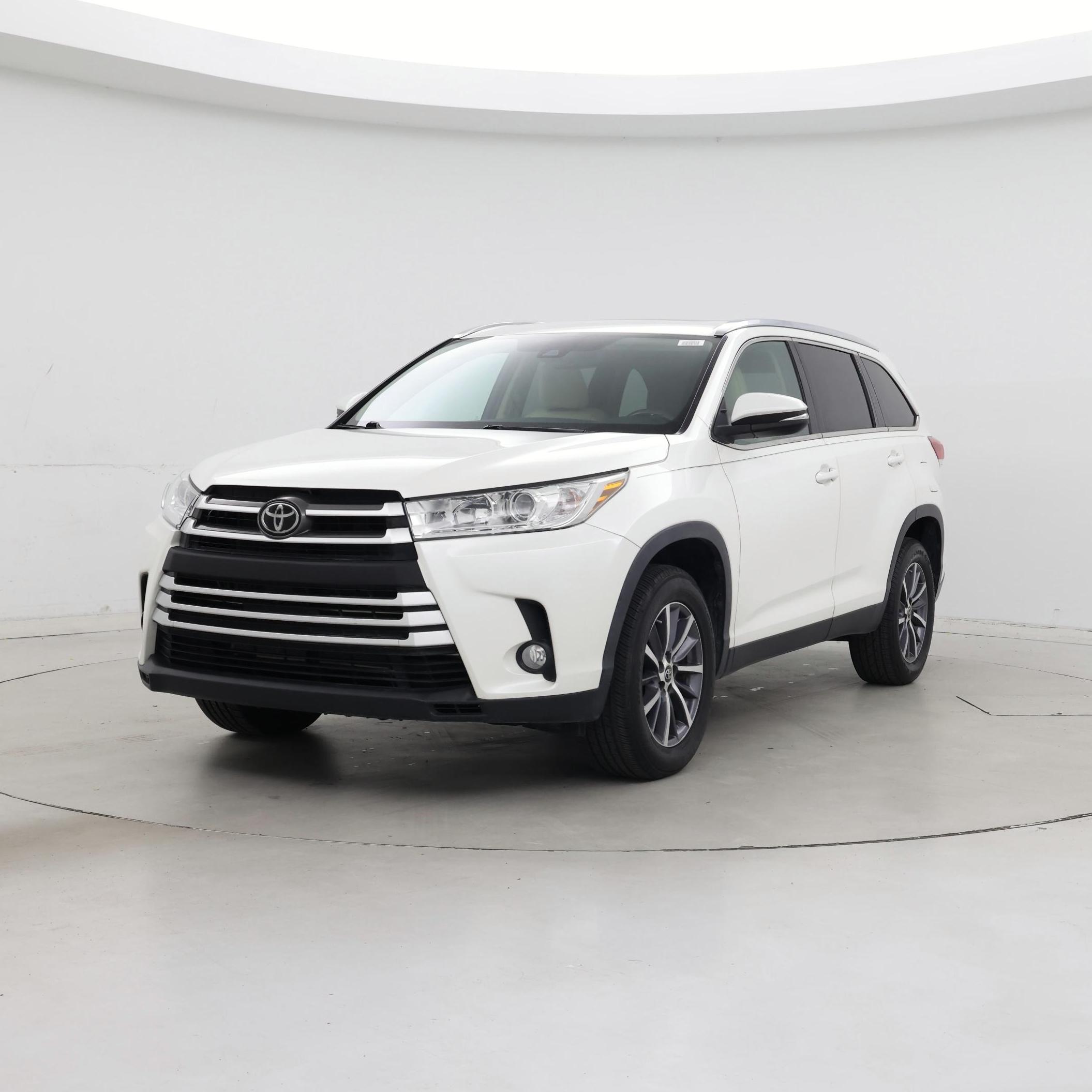 Thumbnail: 2019 Toyota Highlander - 4