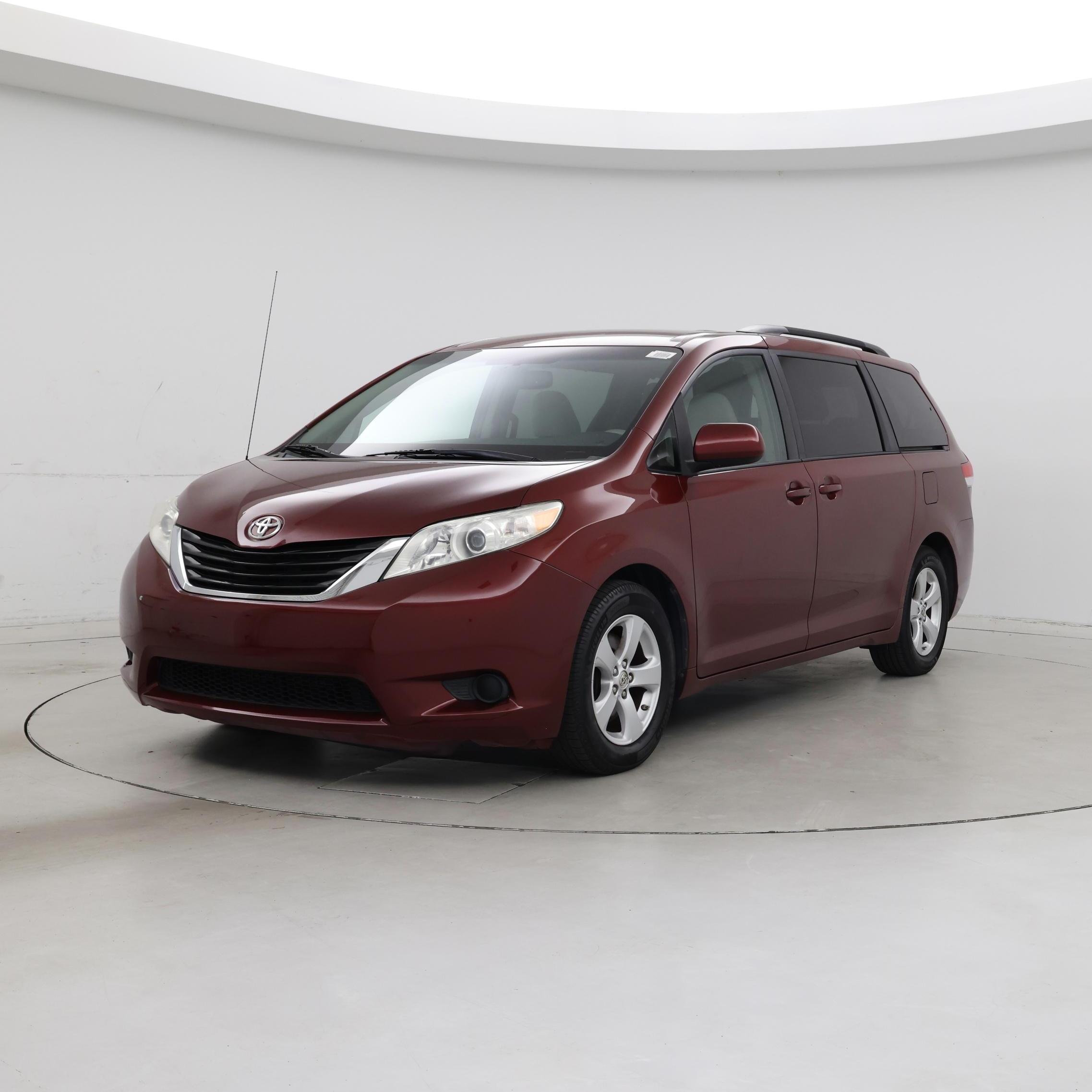 Thumbnail: 2014 Toyota Sienna - 4