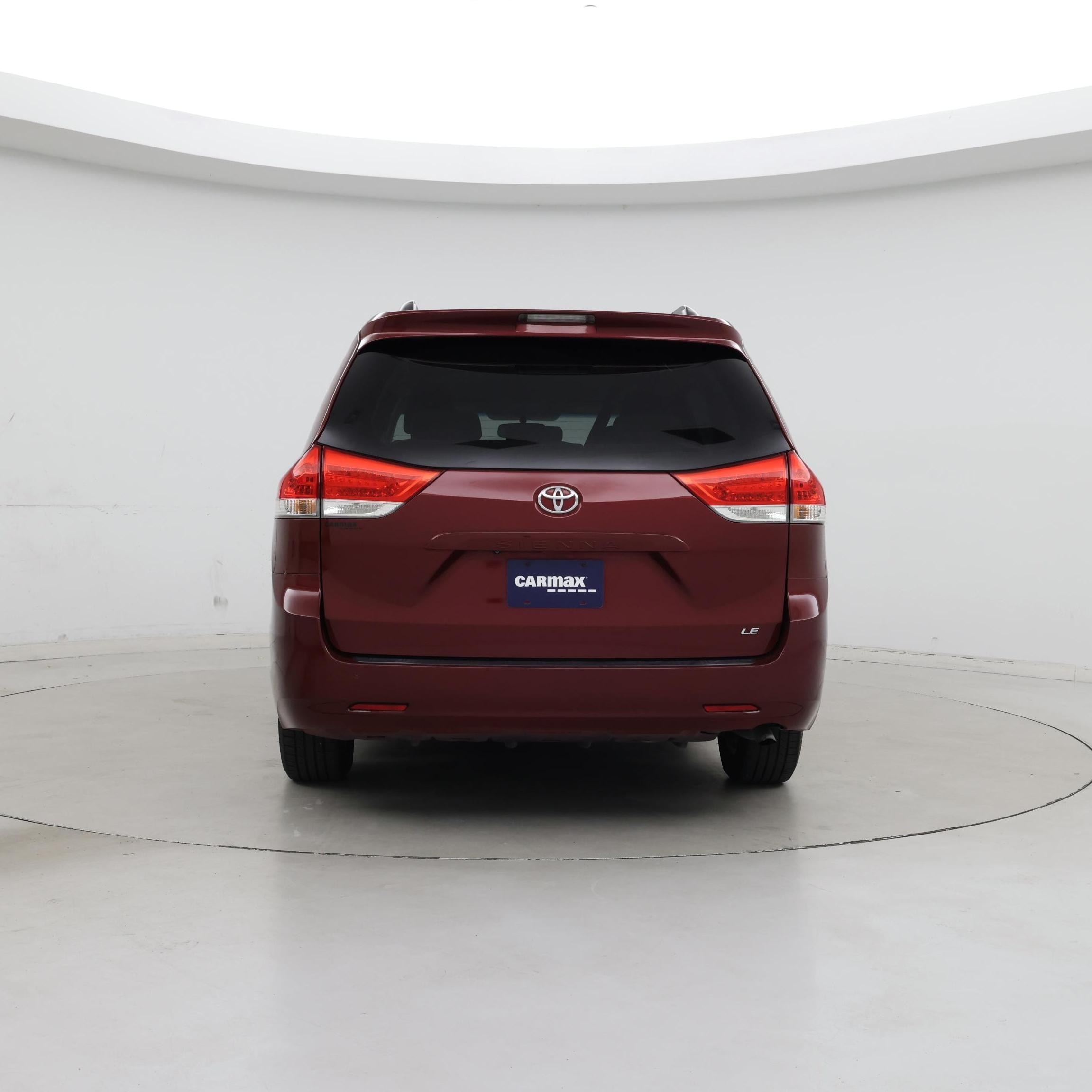 Thumbnail: 2014 Toyota Sienna - 6
