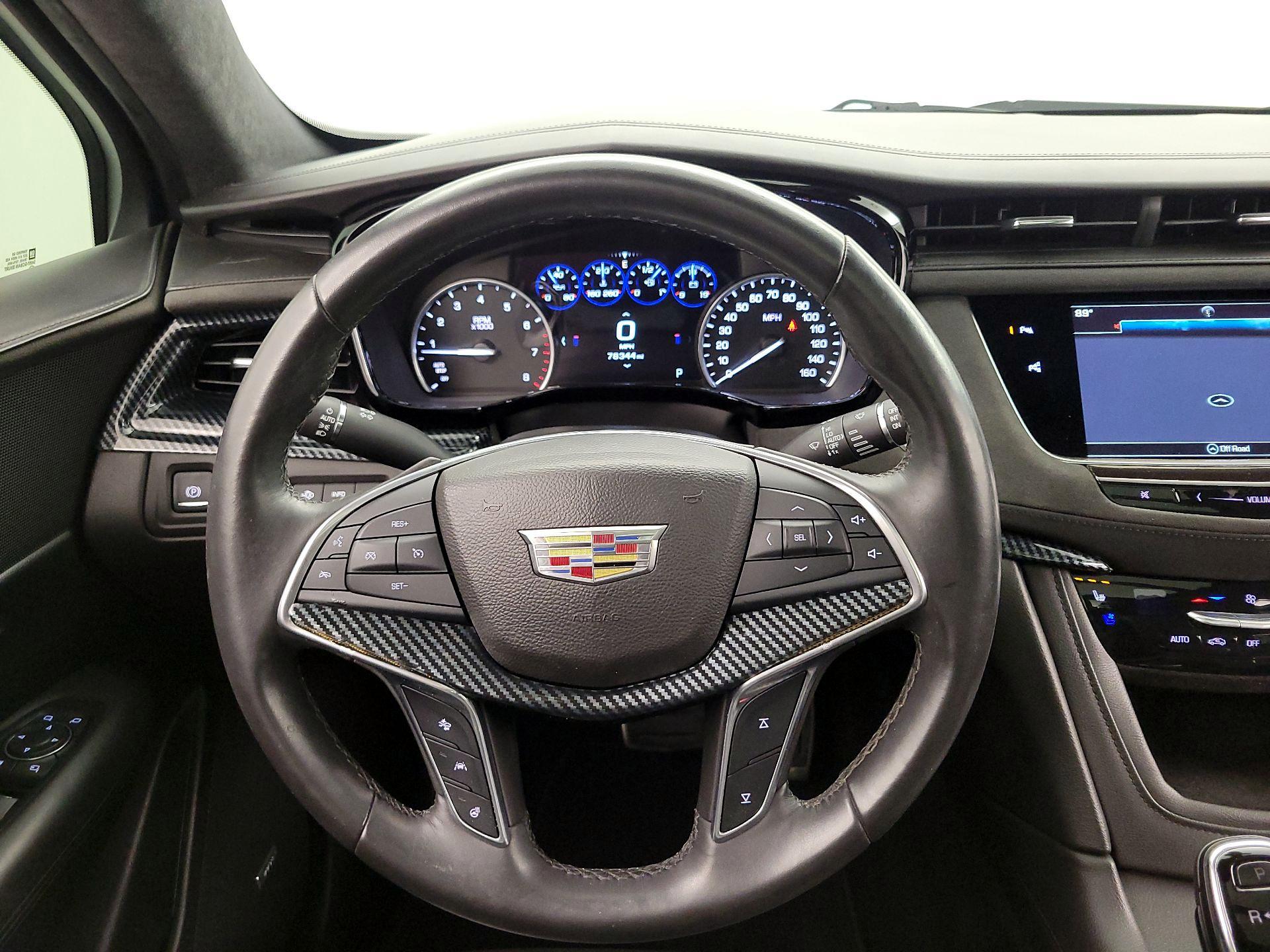 Thumbnail: 2017 Cadillac XT5 - 10
