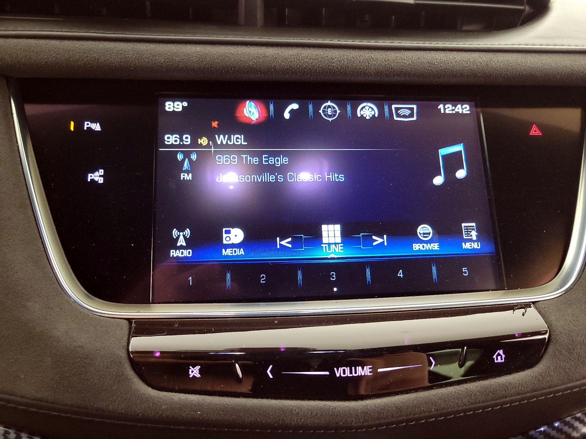 Thumbnail: 2017 Cadillac XT5 - 16