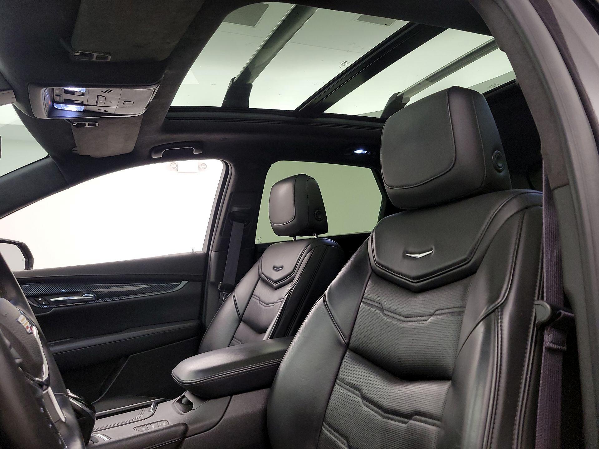 Thumbnail: 2017 Cadillac XT5 - 20