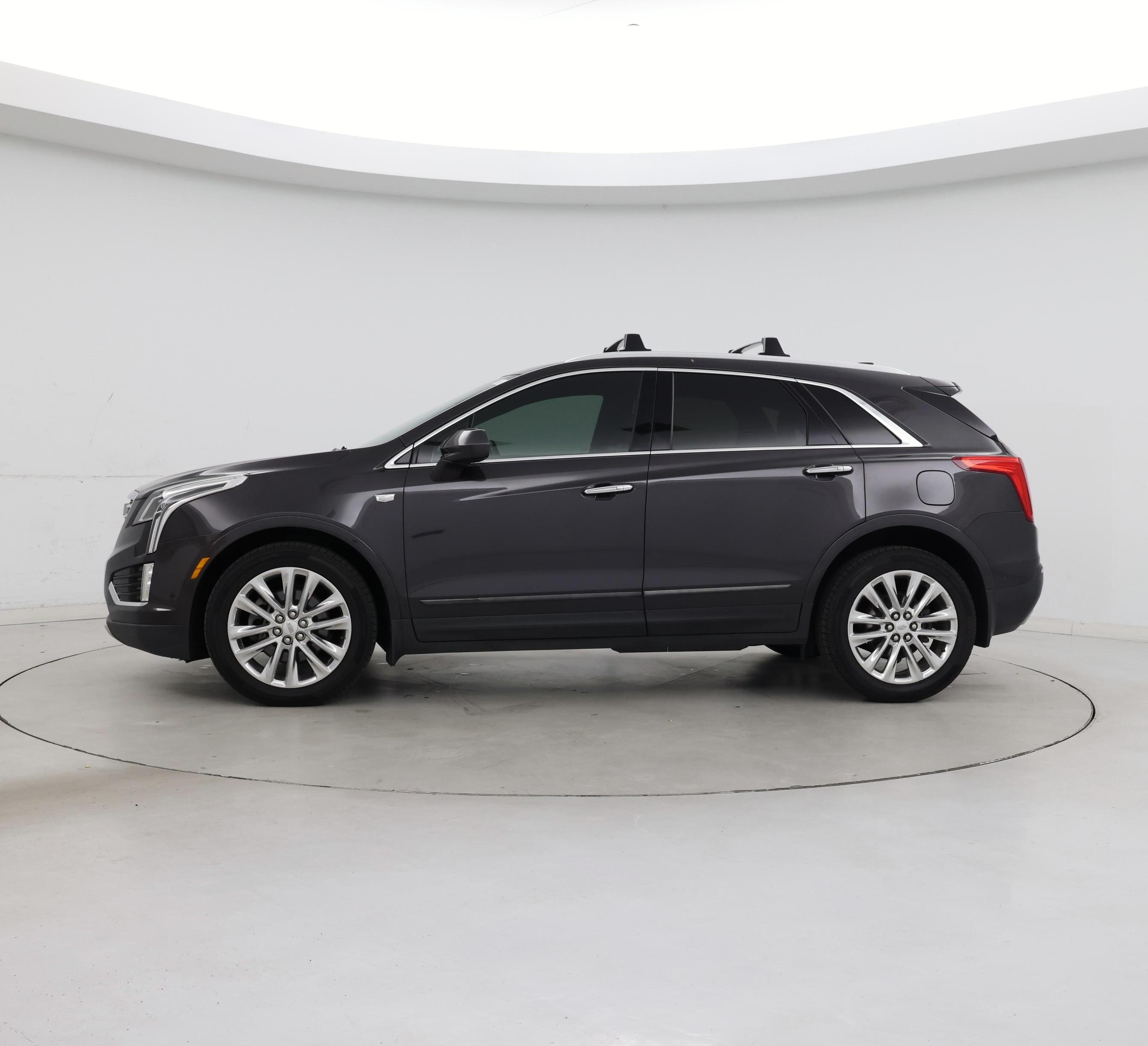 Thumbnail: 2017 Cadillac XT5 - 3