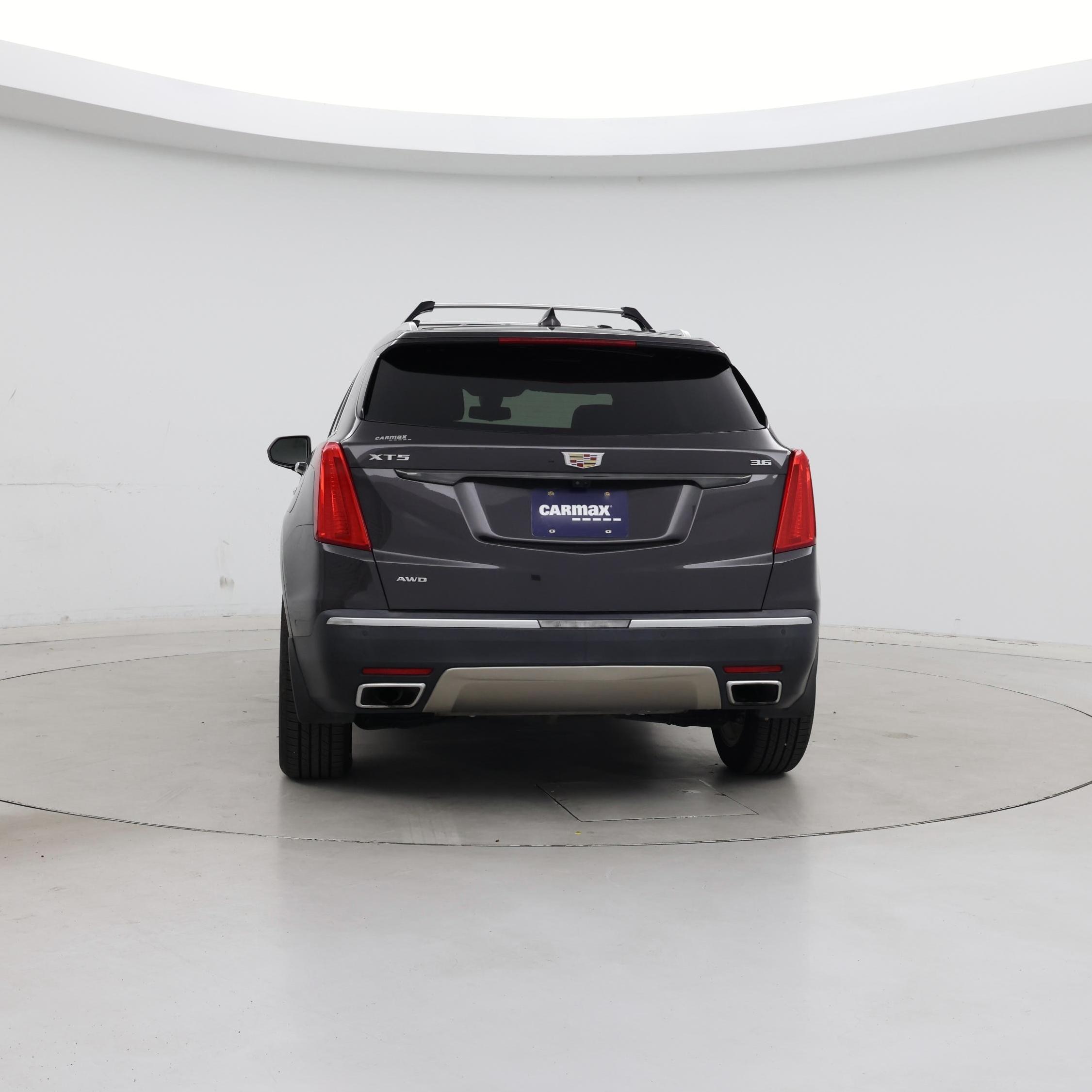 Thumbnail: 2017 Cadillac XT5 - 6