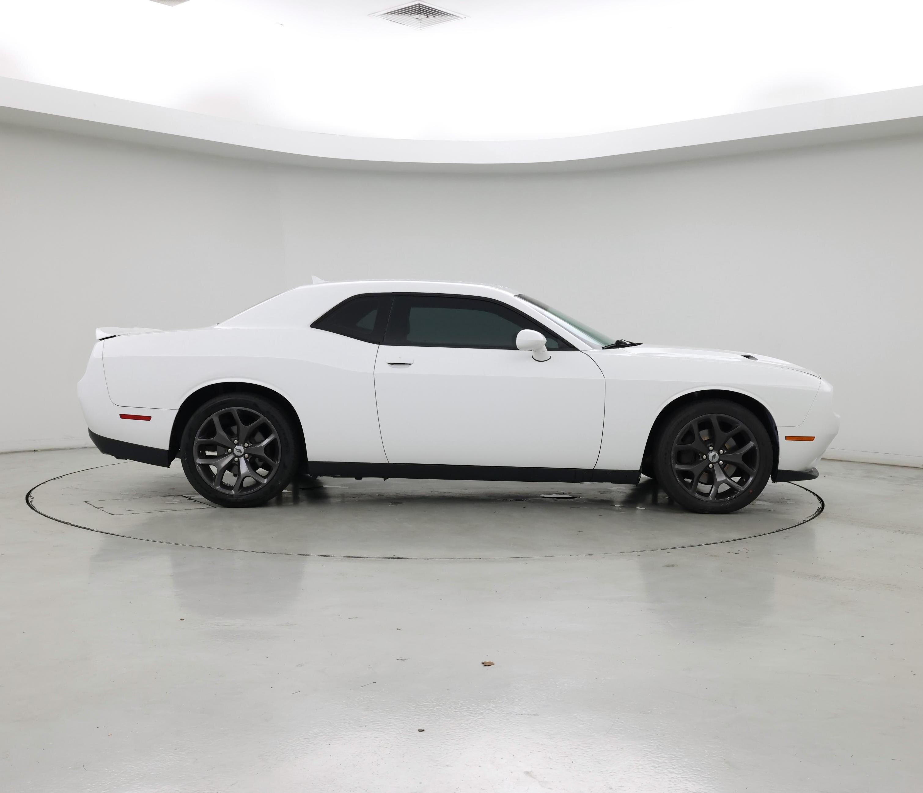 Thumbnail: 2018 Dodge Challenger - 3
