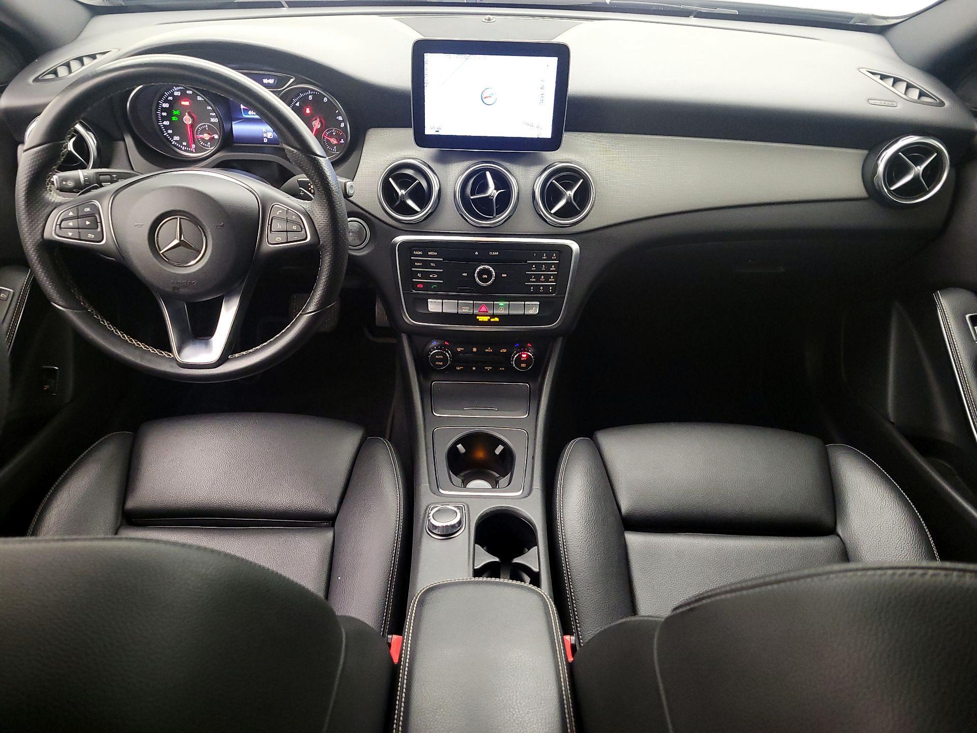 Thumbnail: 2018 Mercedes-Benz GLA - 9