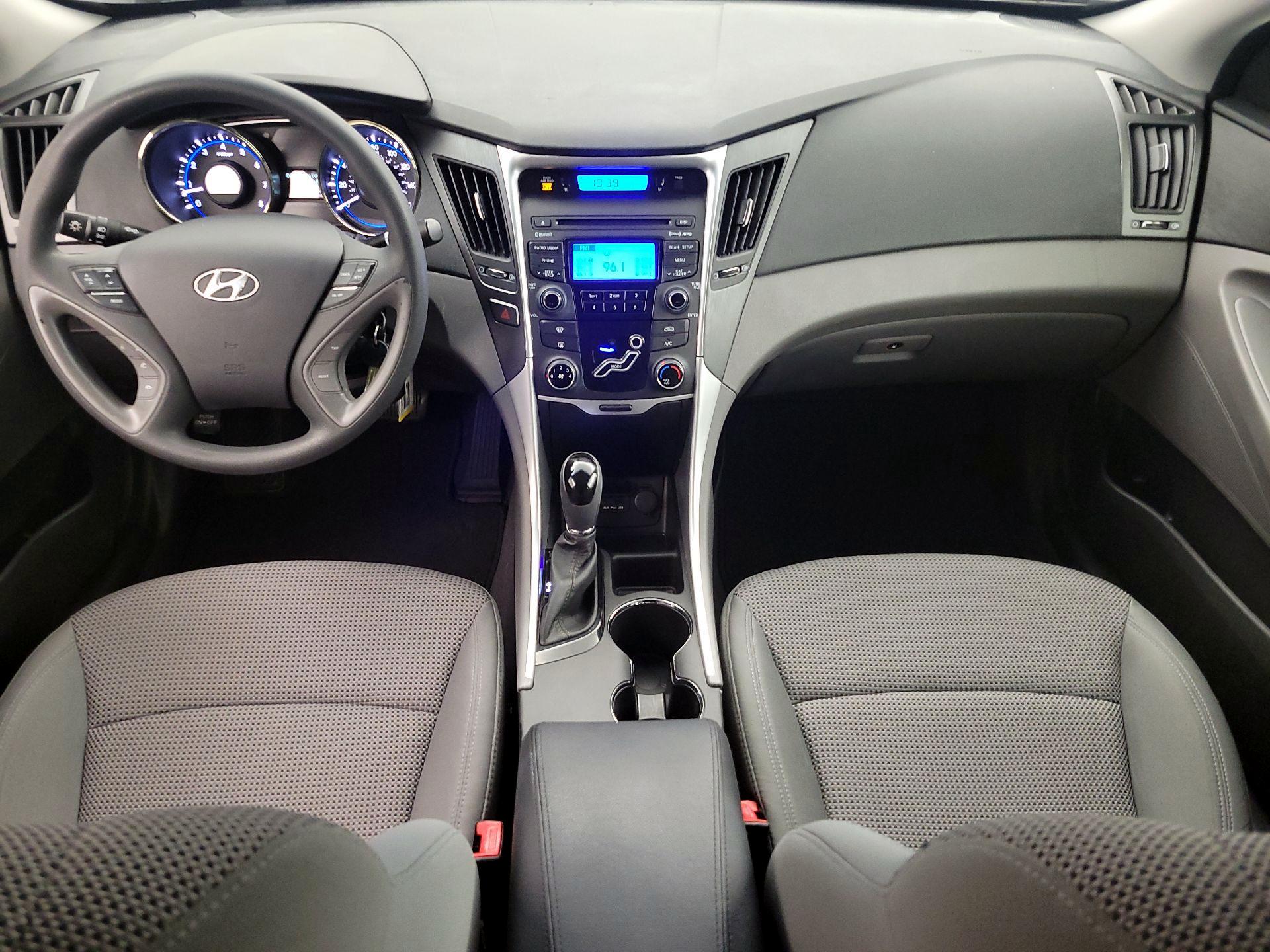 Thumbnail: 2013 Hyundai Sonata - 9