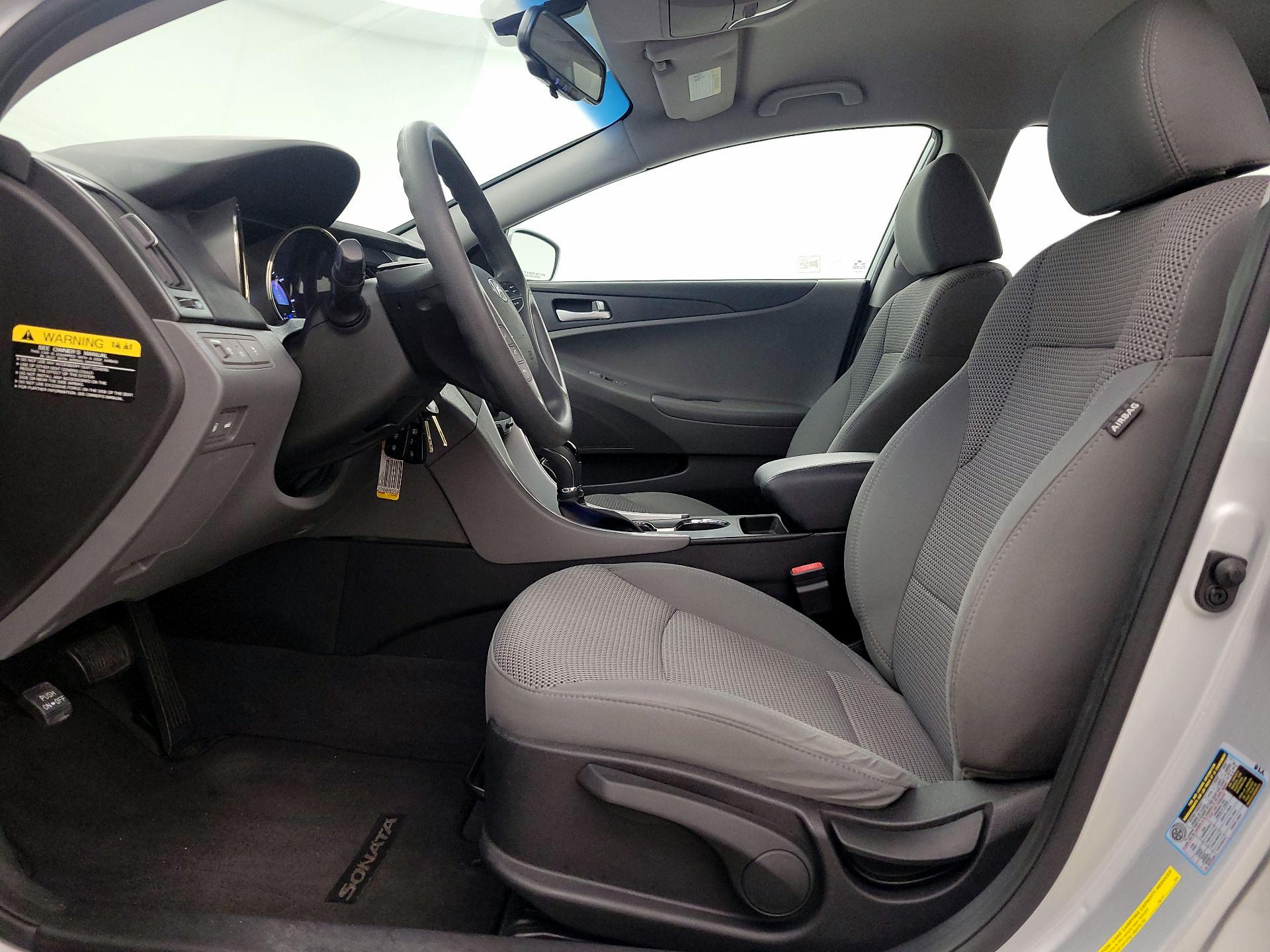 Thumbnail: 2013 Hyundai Sonata - 11