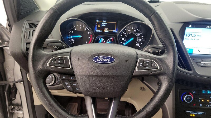 2019 Ford Escape SEL 10